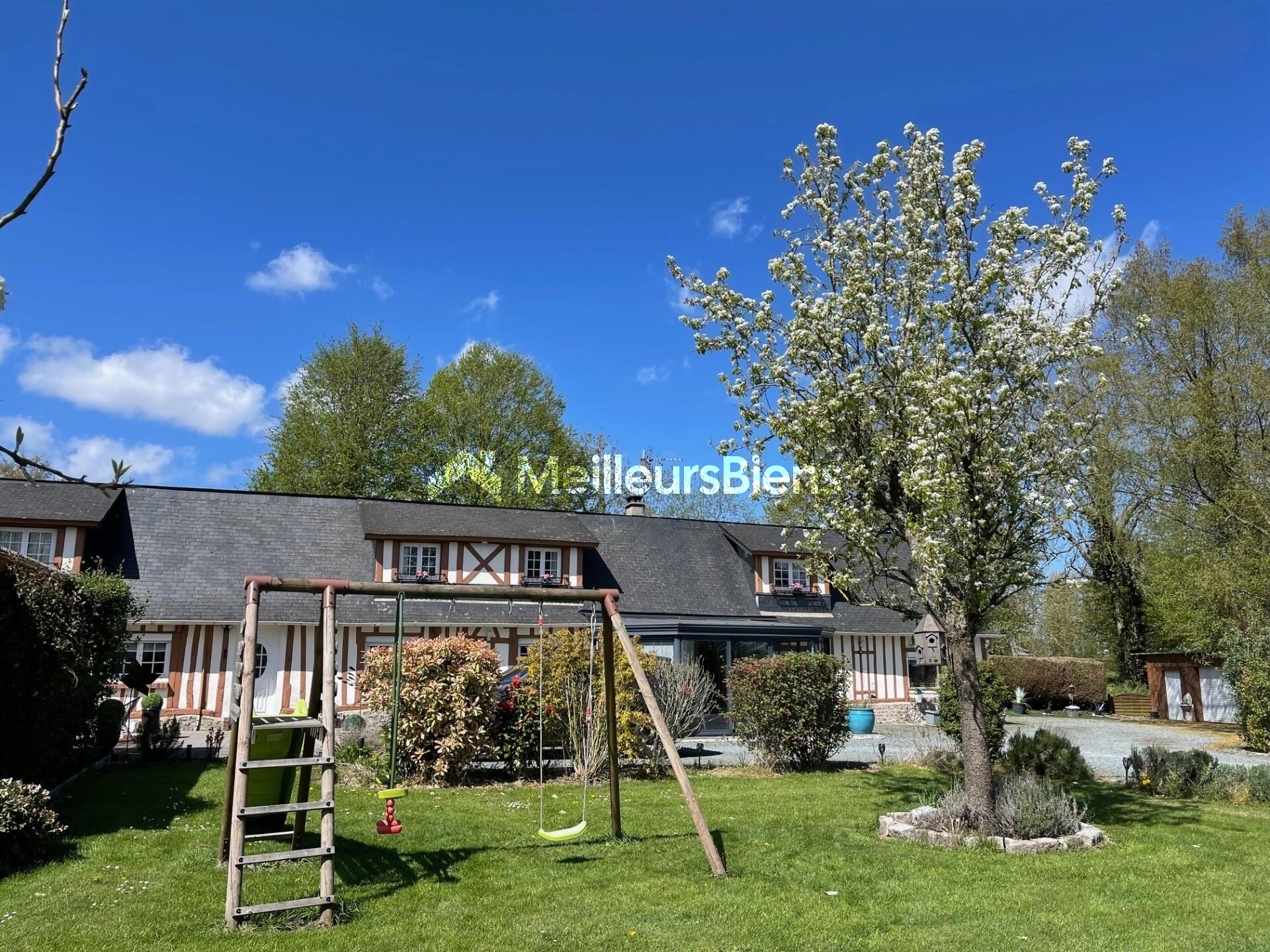 🏡 Longère normande rénovée – 180 m² – 4 chambres – Jardin 3 470 m² – Garage 80 m²  📍 Ouville-l’Abbaye – Proche de Yerville