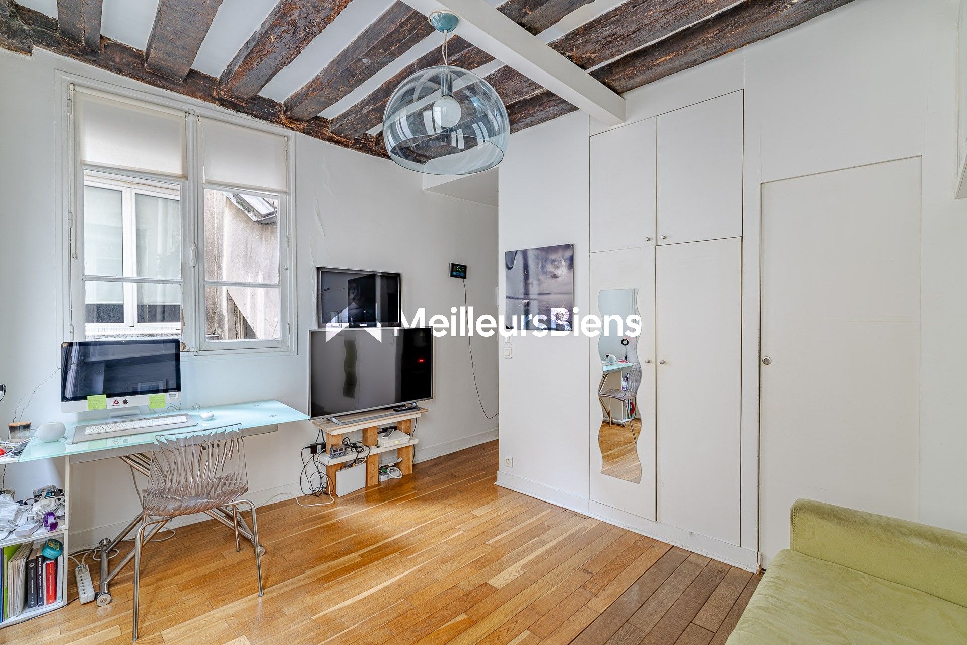 Hôtel de Ville / Beaubourg - Studio bien aménagé au calme sur cour