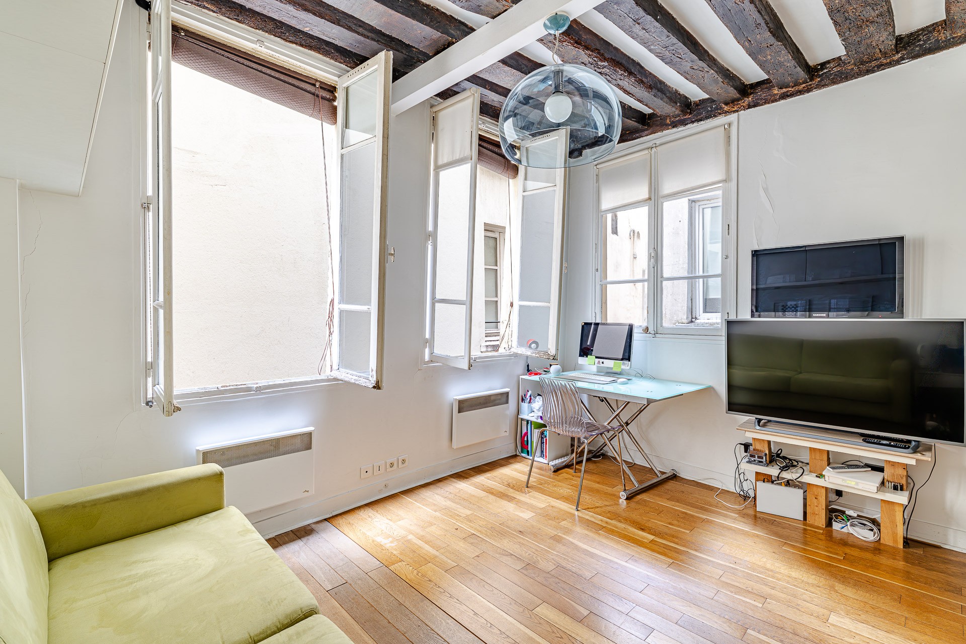 Hôtel de Ville / Beaubourg - Studio bien aménagé au calme sur cour