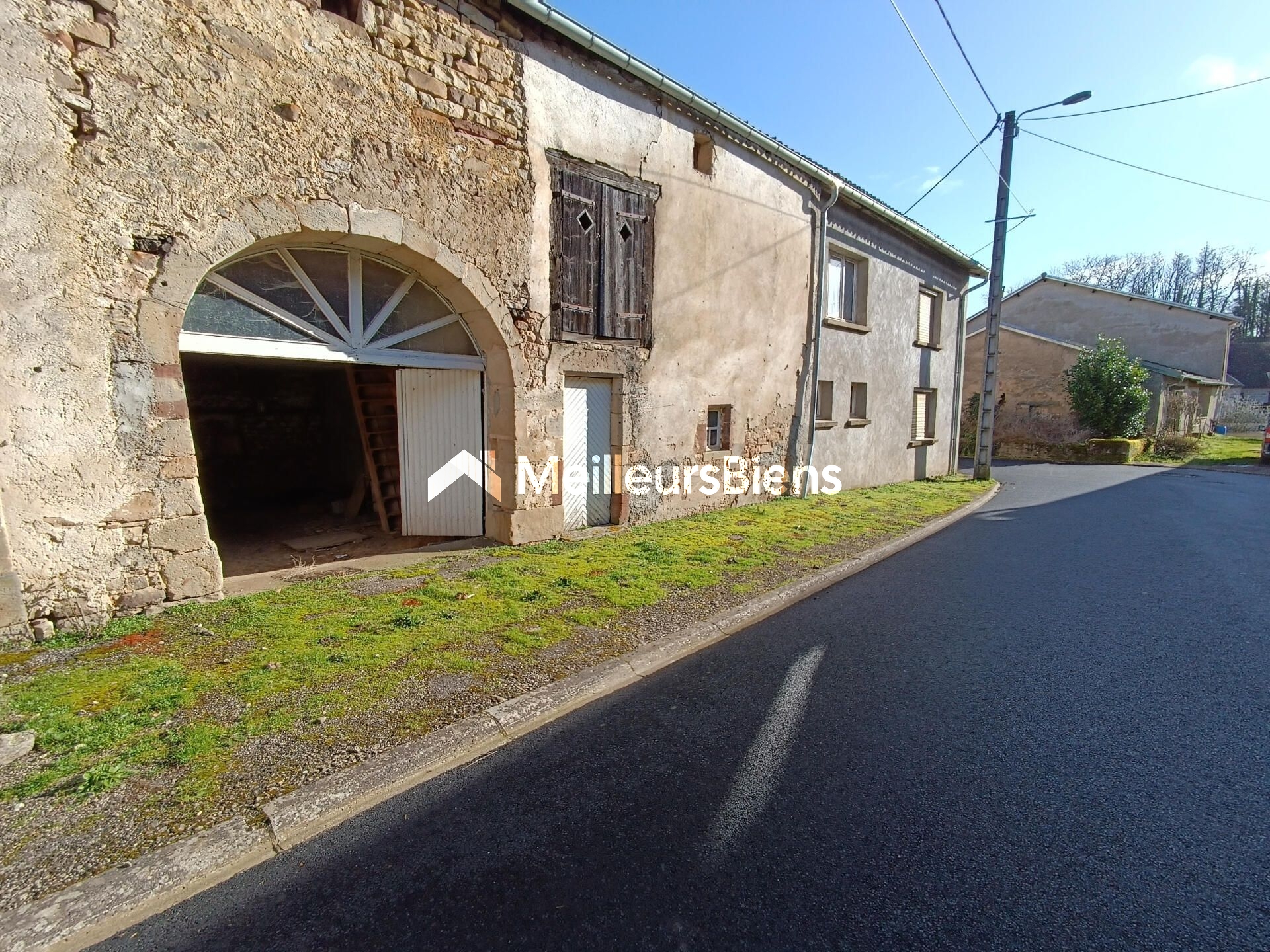 jolie maison de village