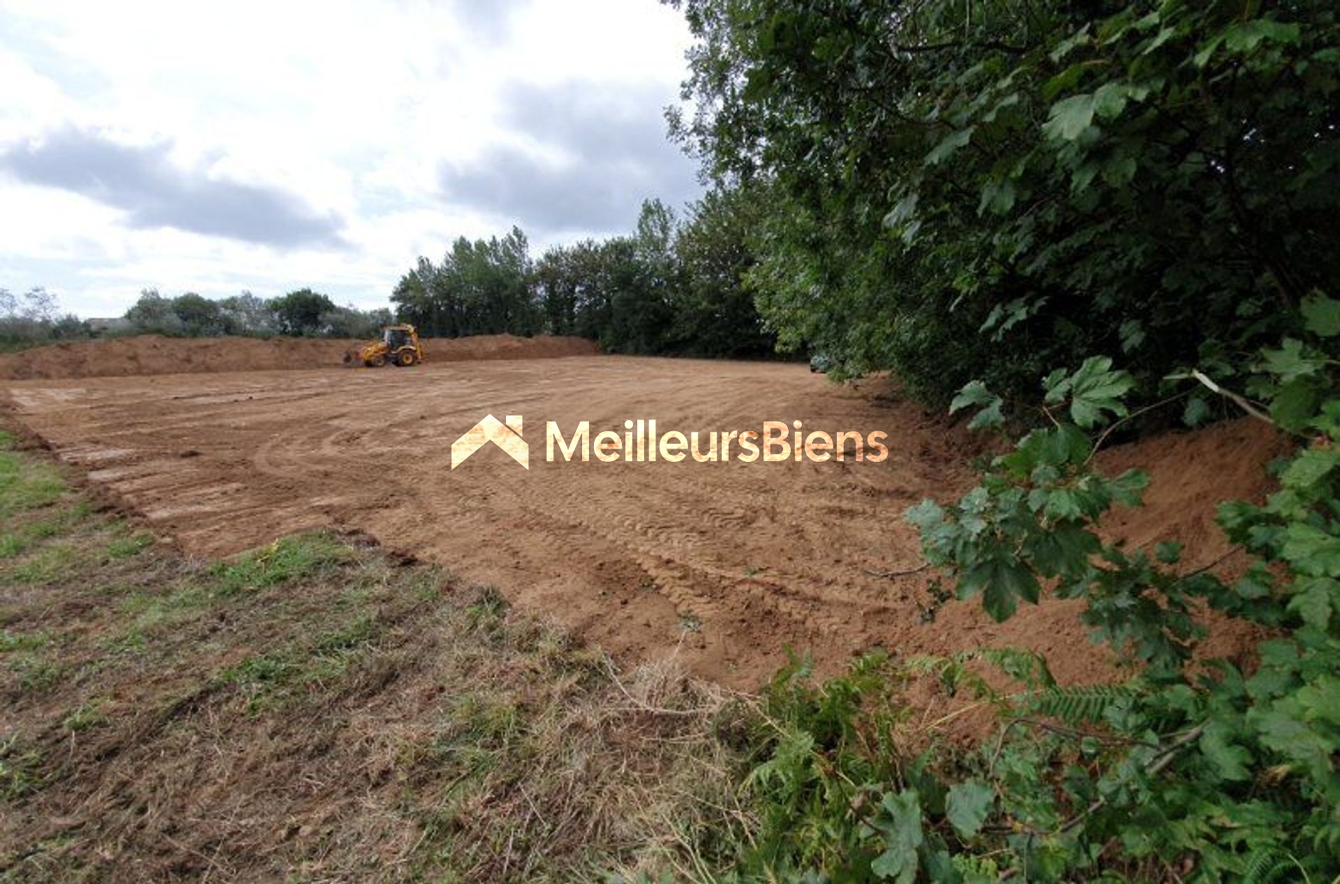 Terrain 1600 m² constructible et viabilisé à Brest