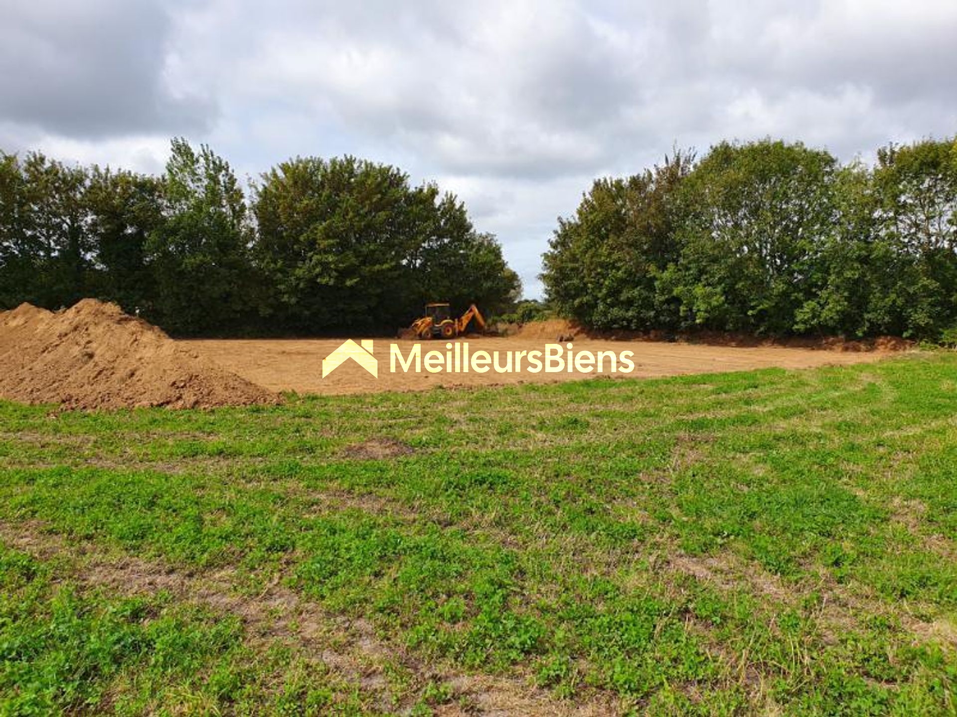 Terrain 1600 m² constructible et viabilisé à Brest