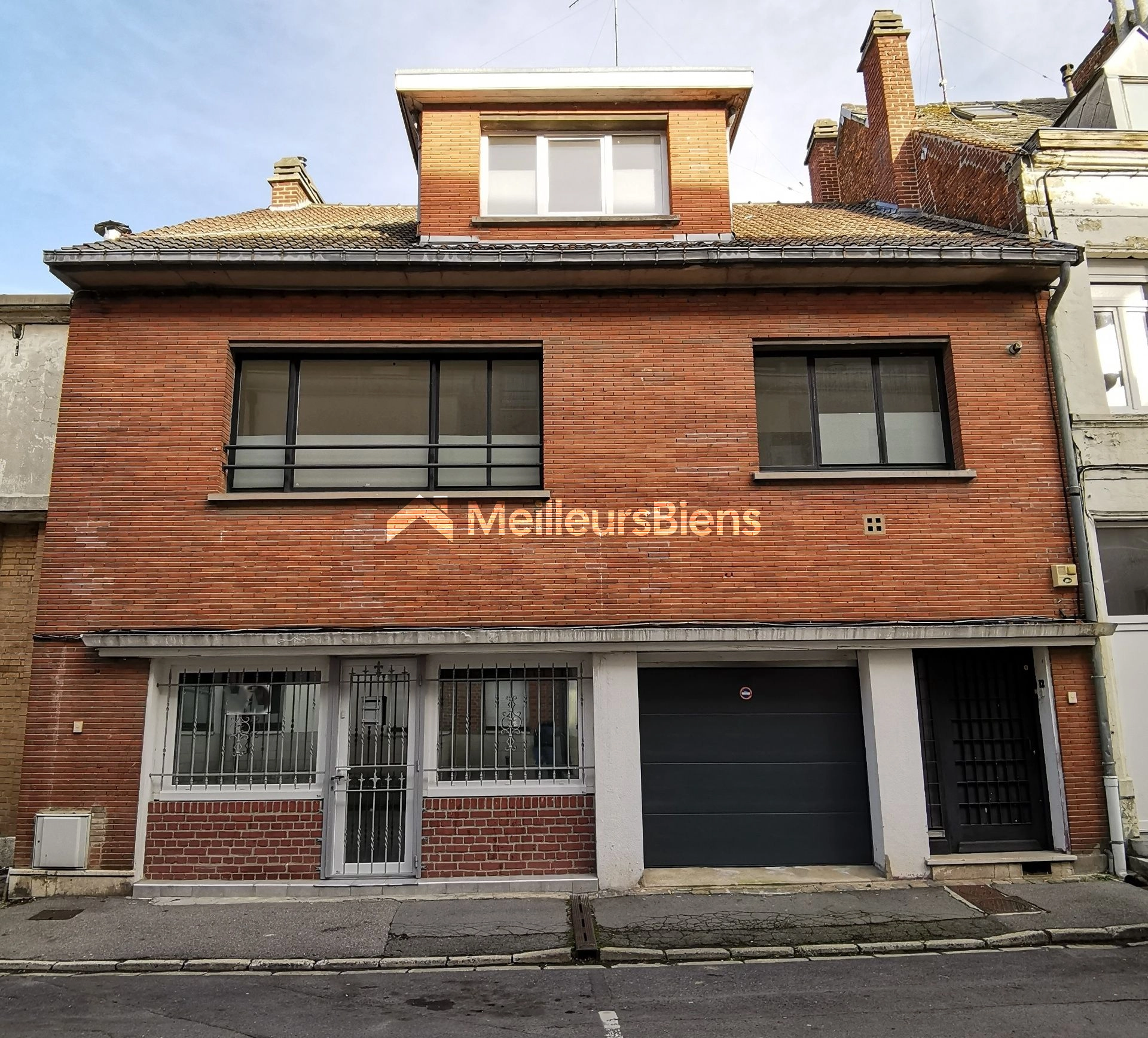 IMMEUBLE SECTEUR PLACE DU NEUF BOURG