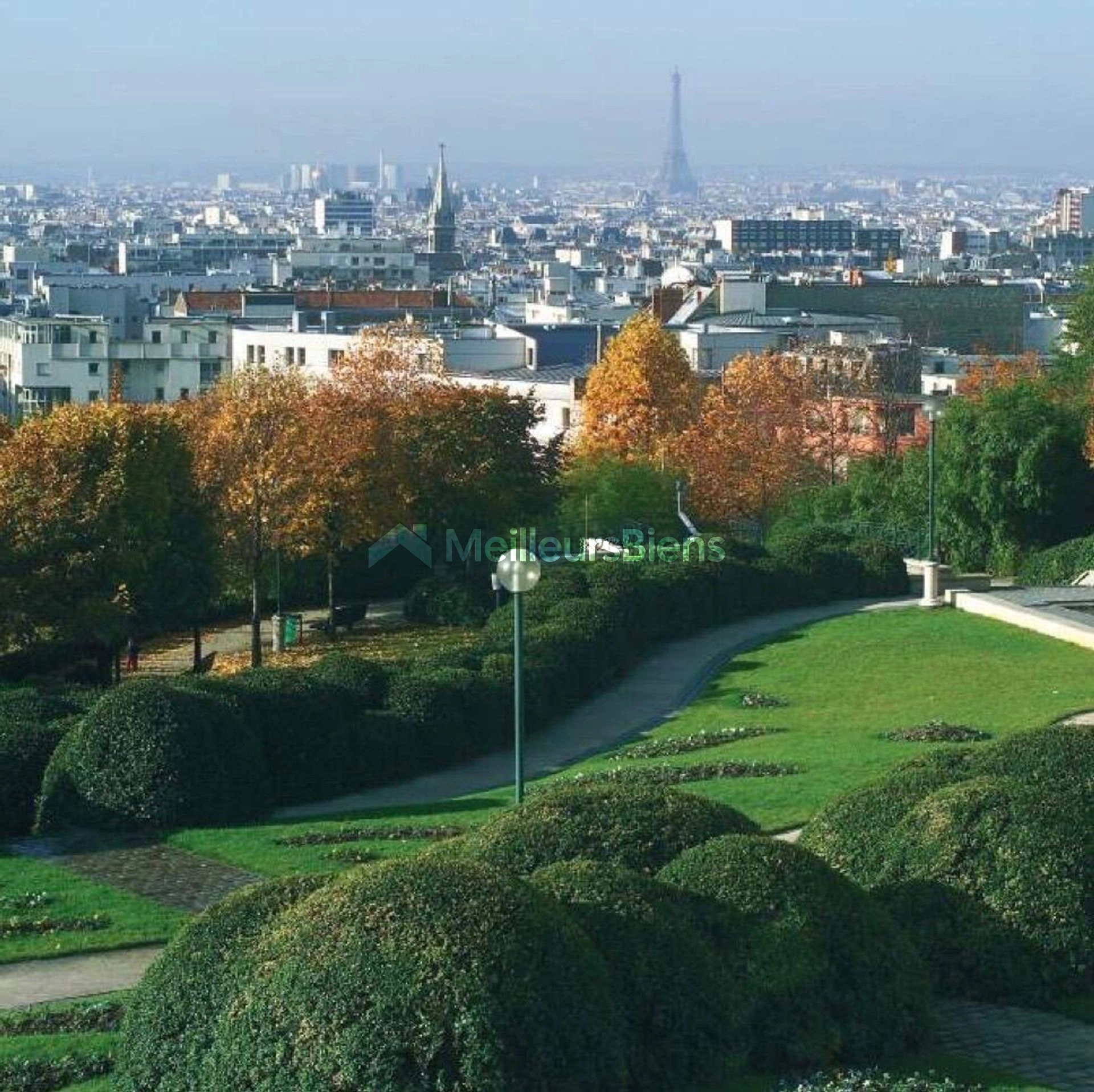TRIPLEX AVEC JARDIN (PARIS)