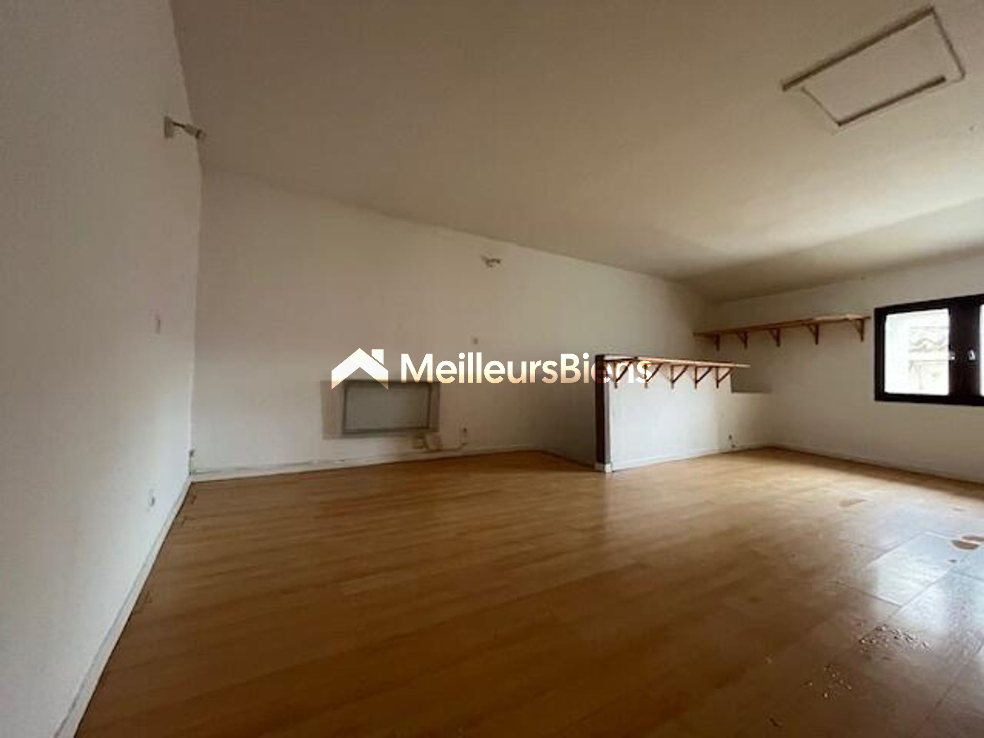 Exclusivité sur Grans, maison de village