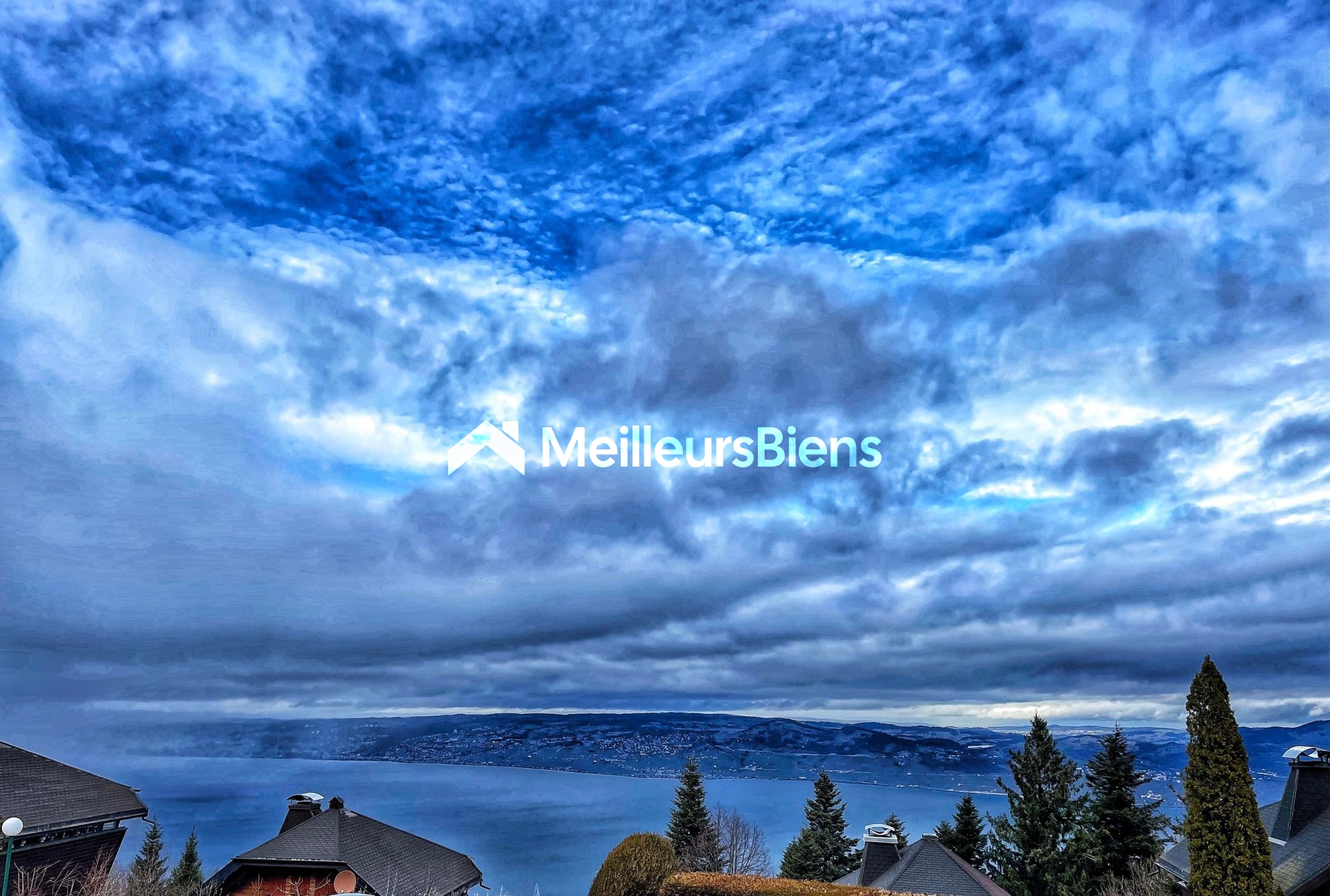 Chalet Grand Roc avec vue sur le Lac Léman à Thollon les Memises