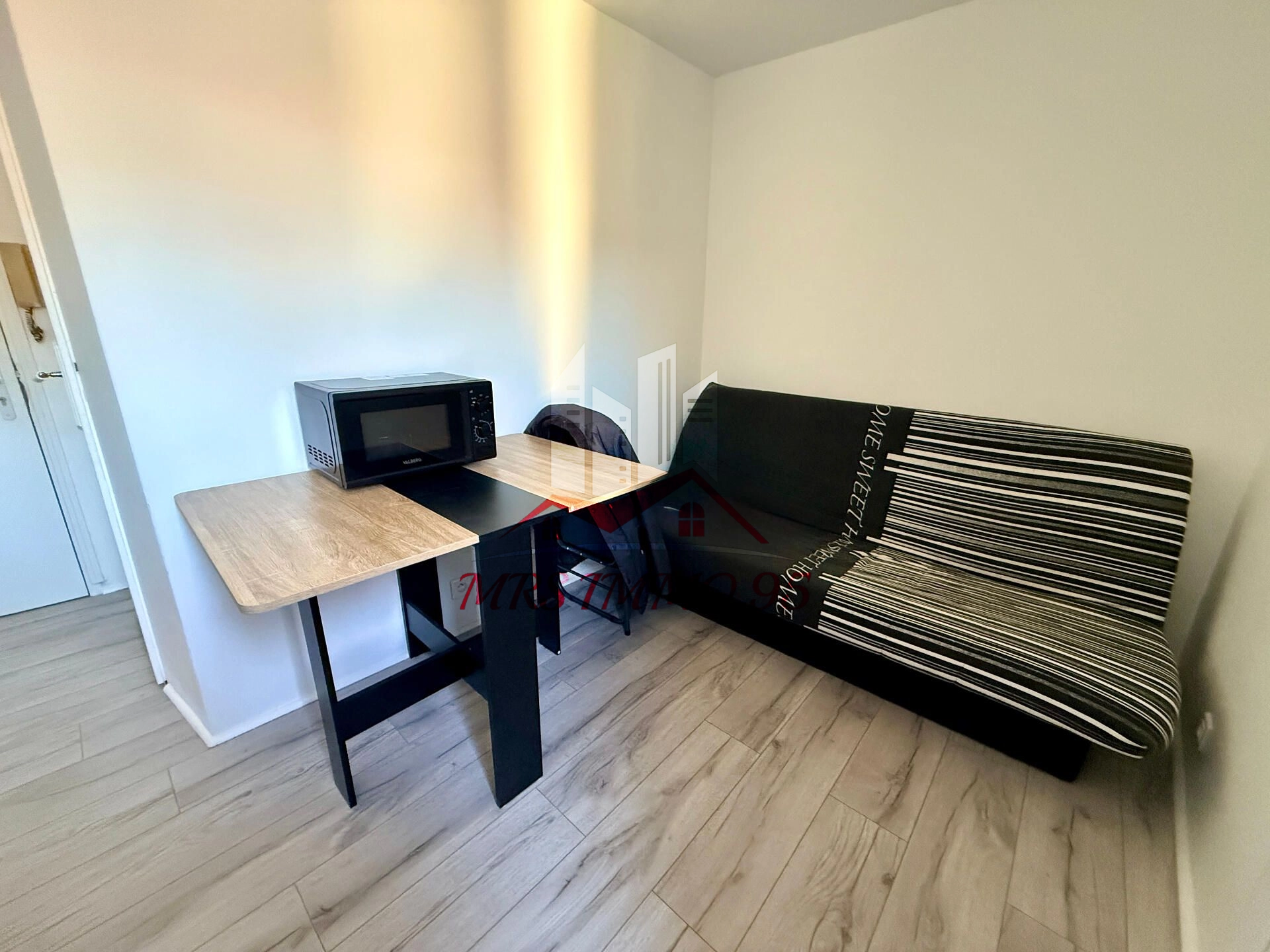 Appartement T1 Bis Meublé de 18,46m2 avec jardin privatif à DOMONT