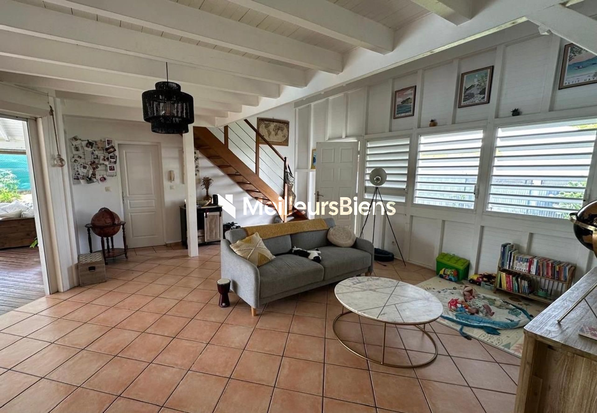 Maison T5 avec grande mezzanine, piscine et terrasse, en EXCLUSIVITE