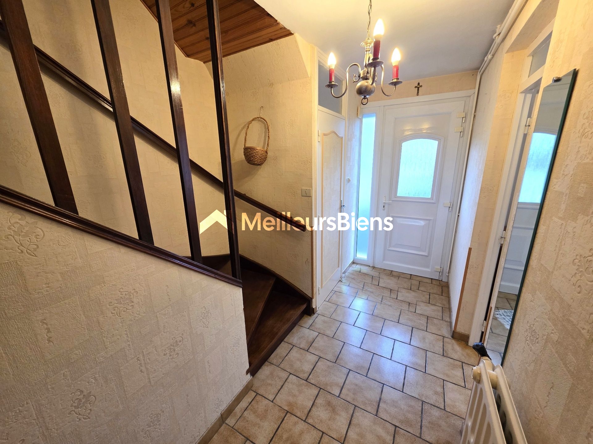 Très belle maison semi individuelle 3 chambres