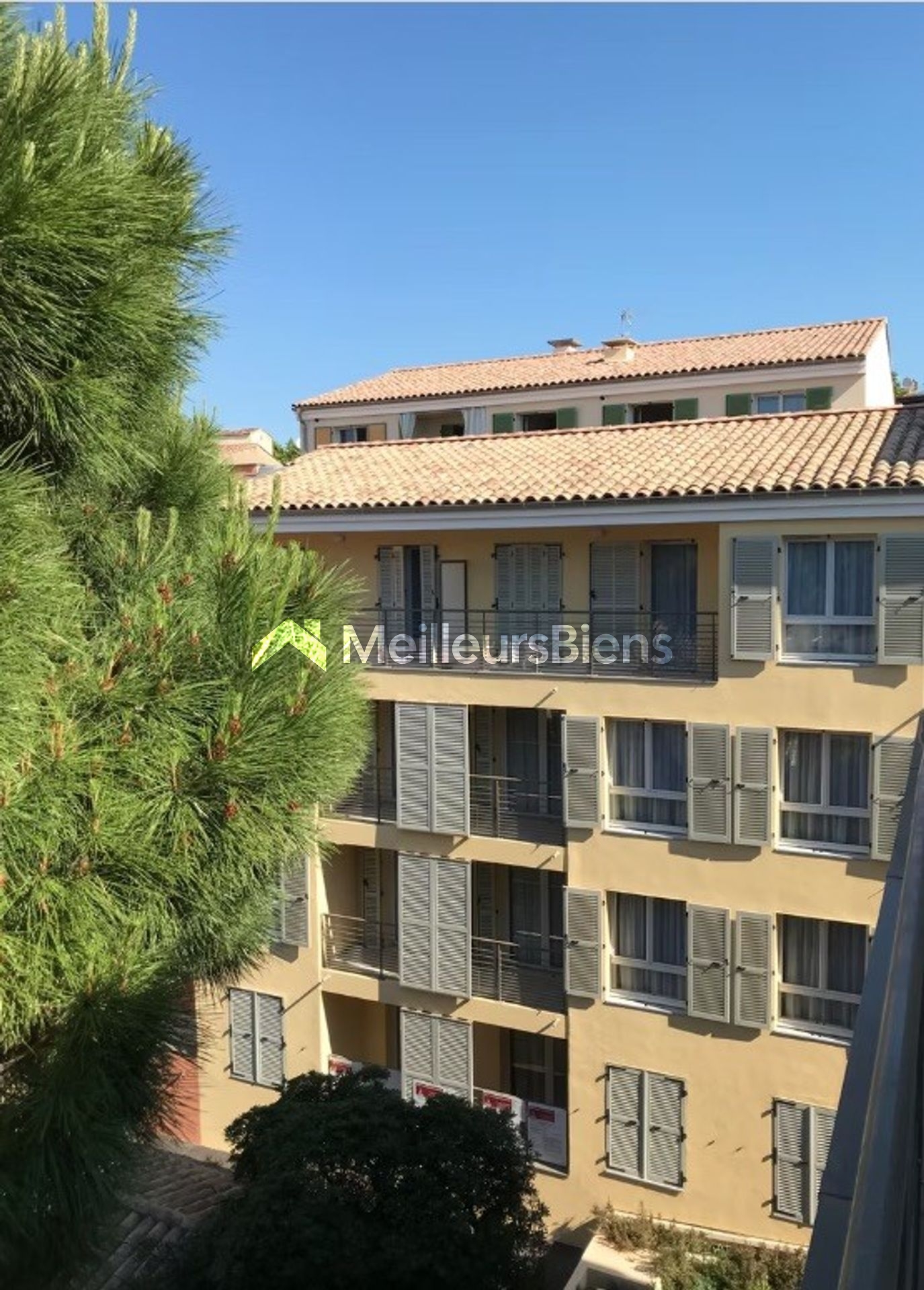 Fréjus plage/centre ville -appartement T1 meublé- rentabilité + de 10% !!