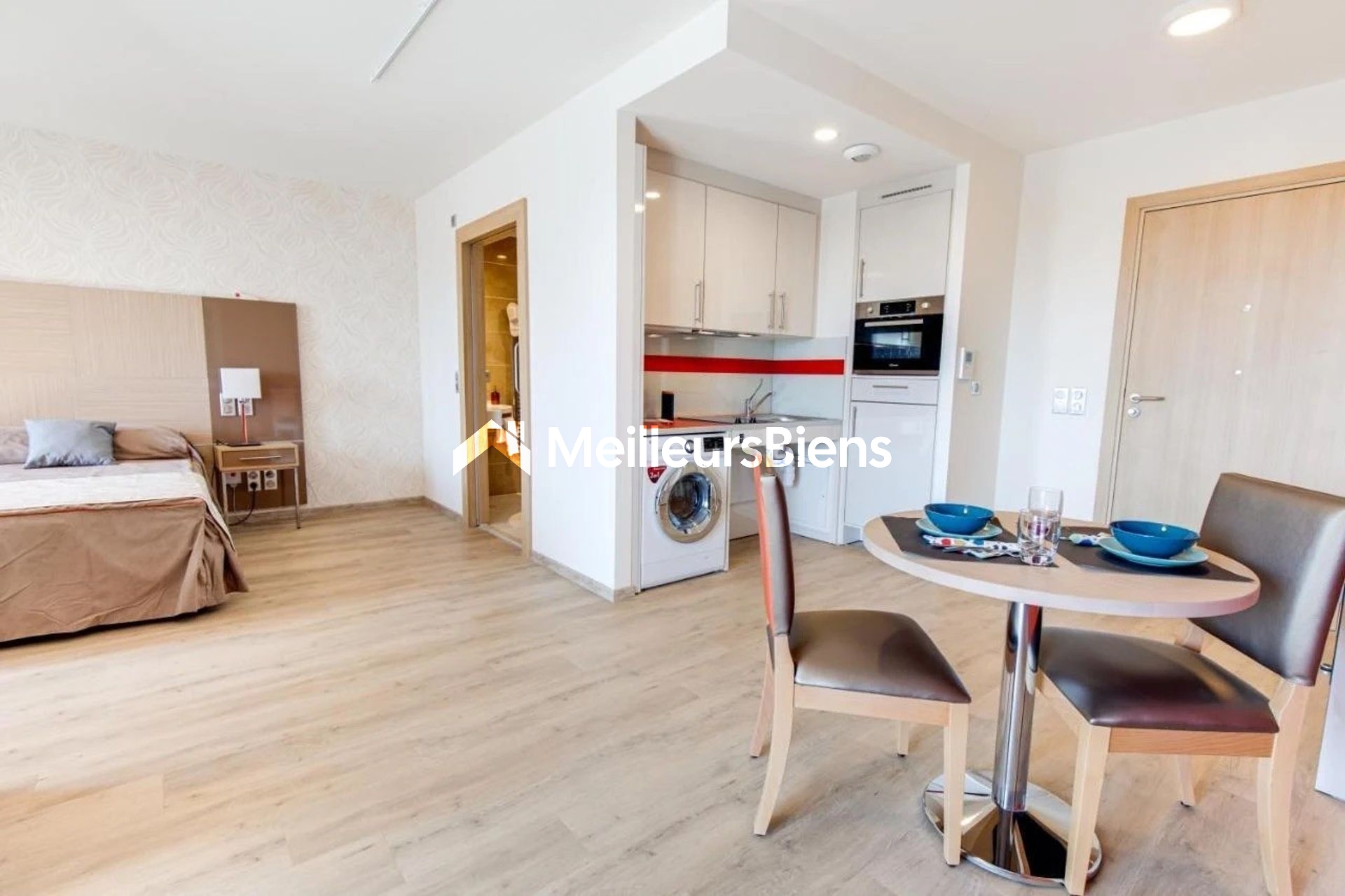 Fréjus plage/centre ville -appartement T1 meublé- rentabilité + de 10% !!