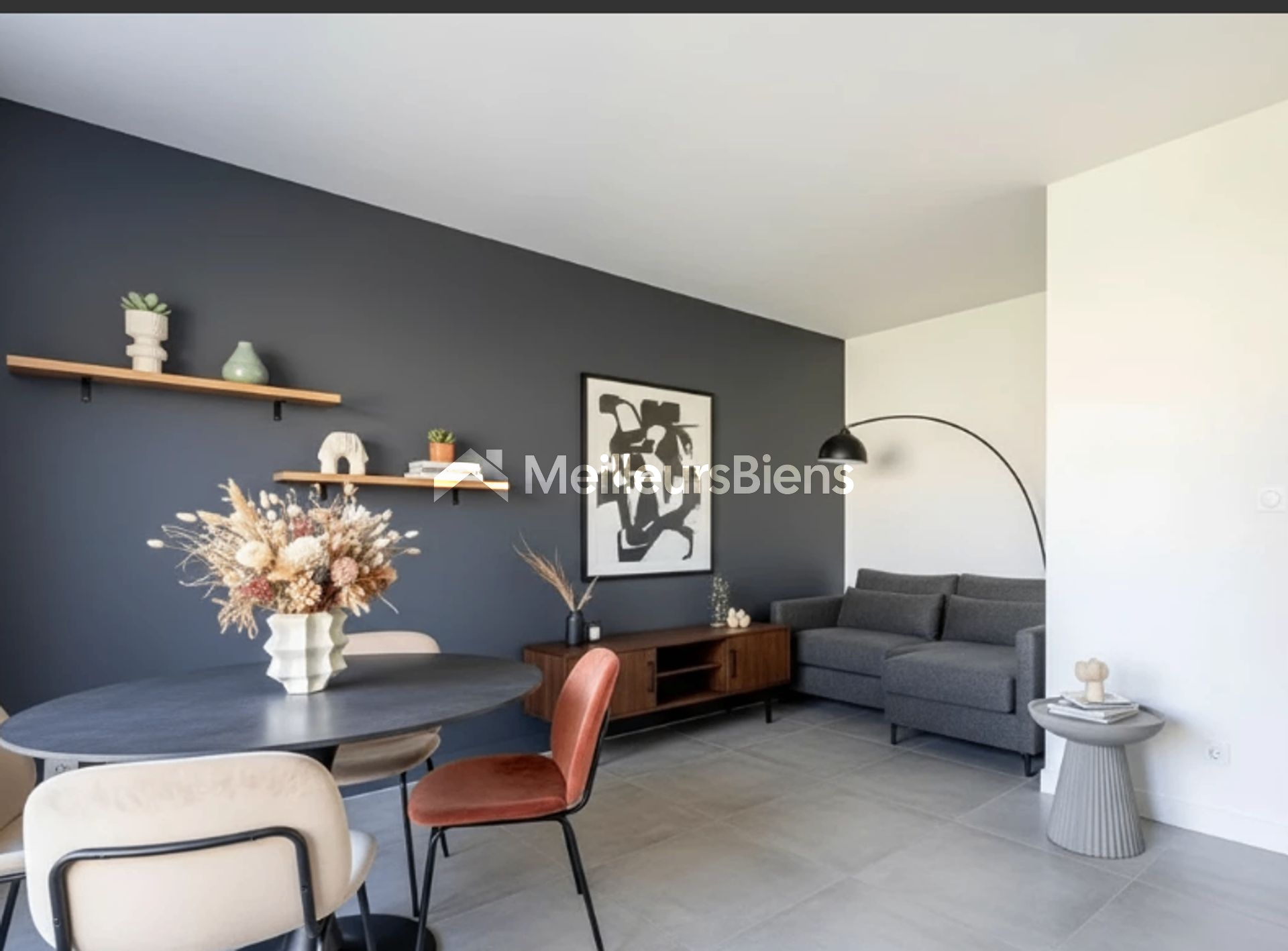 RUEIL-MALMAISON - CENTRE VILLE BOIS PREAU - STUDIO 25 M² - REFAIT A NEUF - BALCON - CAVE -