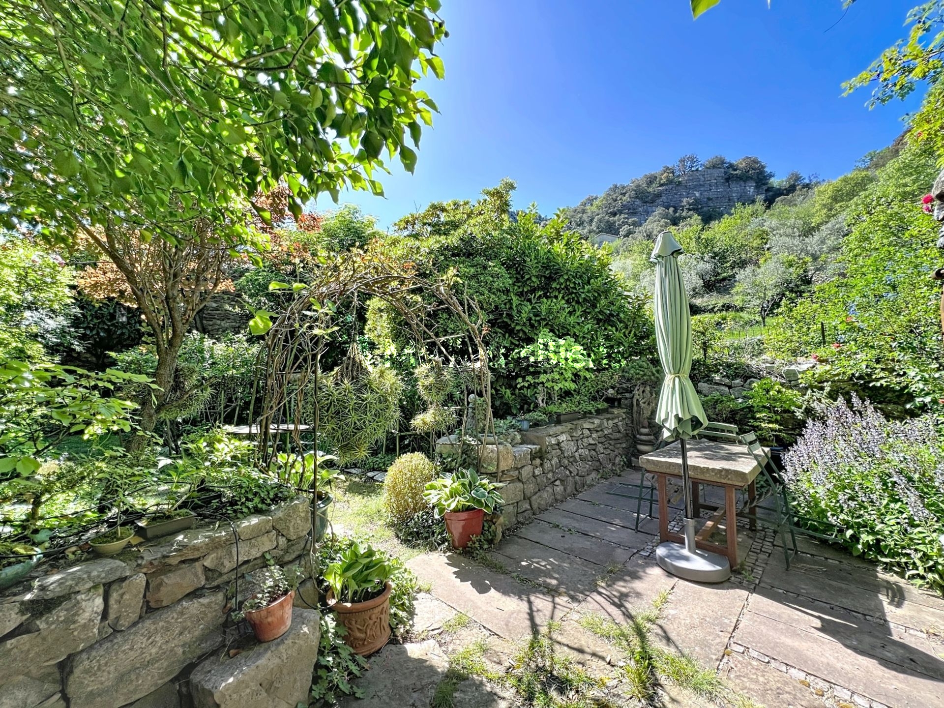 Sud Ardèche/Les Vans – Maison en pierre avec jardin – 138 m² – Charme et Authenticité