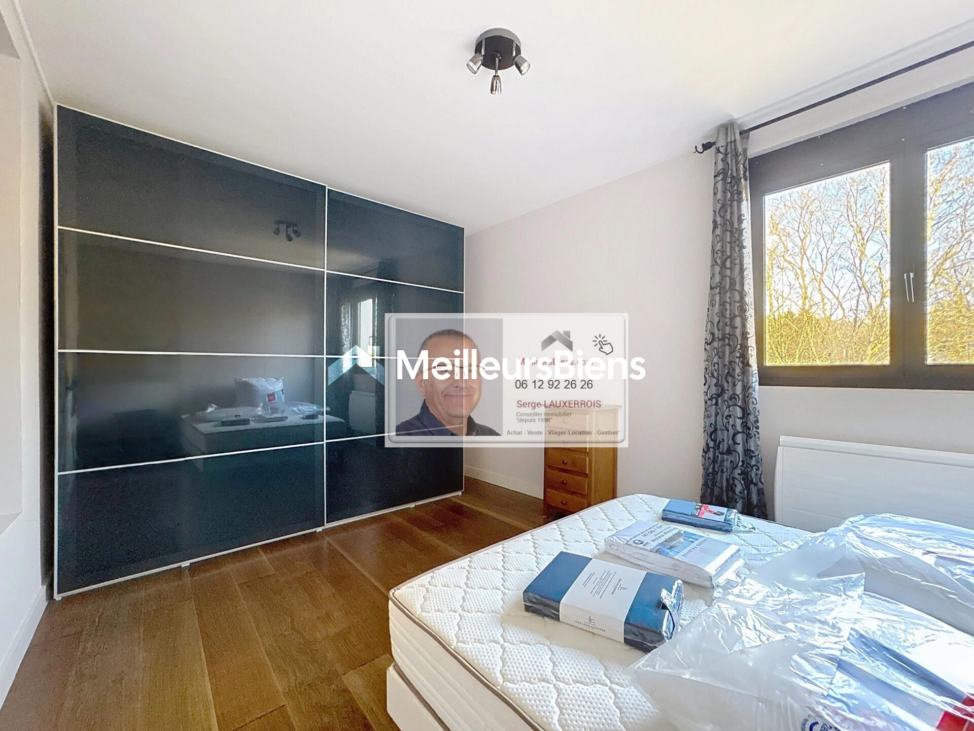 APPARTEMENT T3 MEUBLÉ NEUILLY PLAISANCE AVEC GARAGE