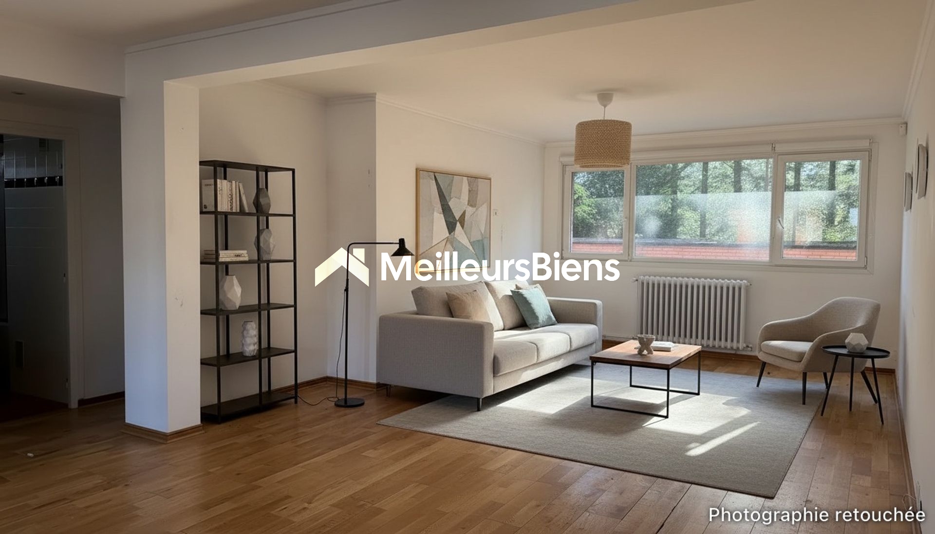 Appartement fonctionnel avec garage + stationnement privé (rare sur le secteur)
