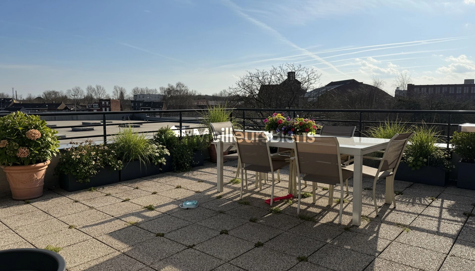 Magnifique T3 dernier étage avec 45 m² de terrasse – cave et 2 parkings