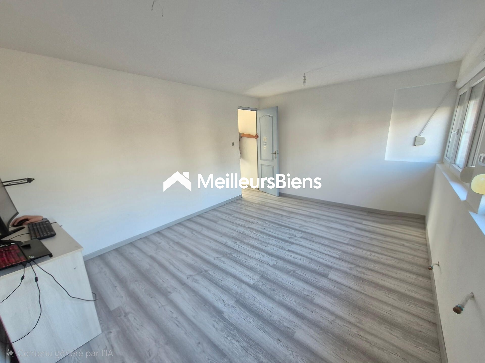 Maison 4 pièces 96 m² + grande cour – 1er achat / investissement - activité à domicile / télétravail– Roubaix