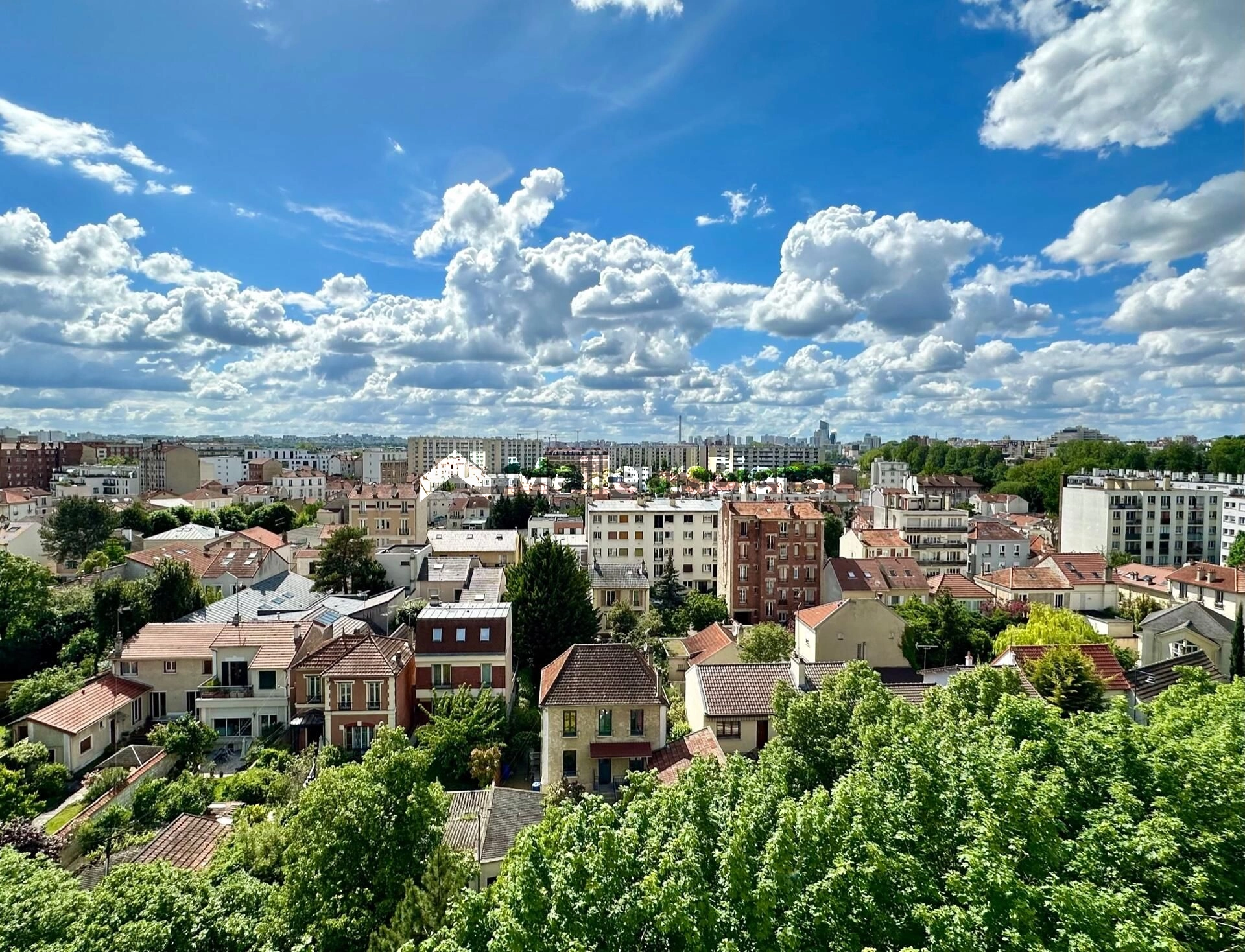 SOUS OFFRE ACCEPTÉE - Incroyable vue pour ce 4 pièces de 62m2 en bord de Marne