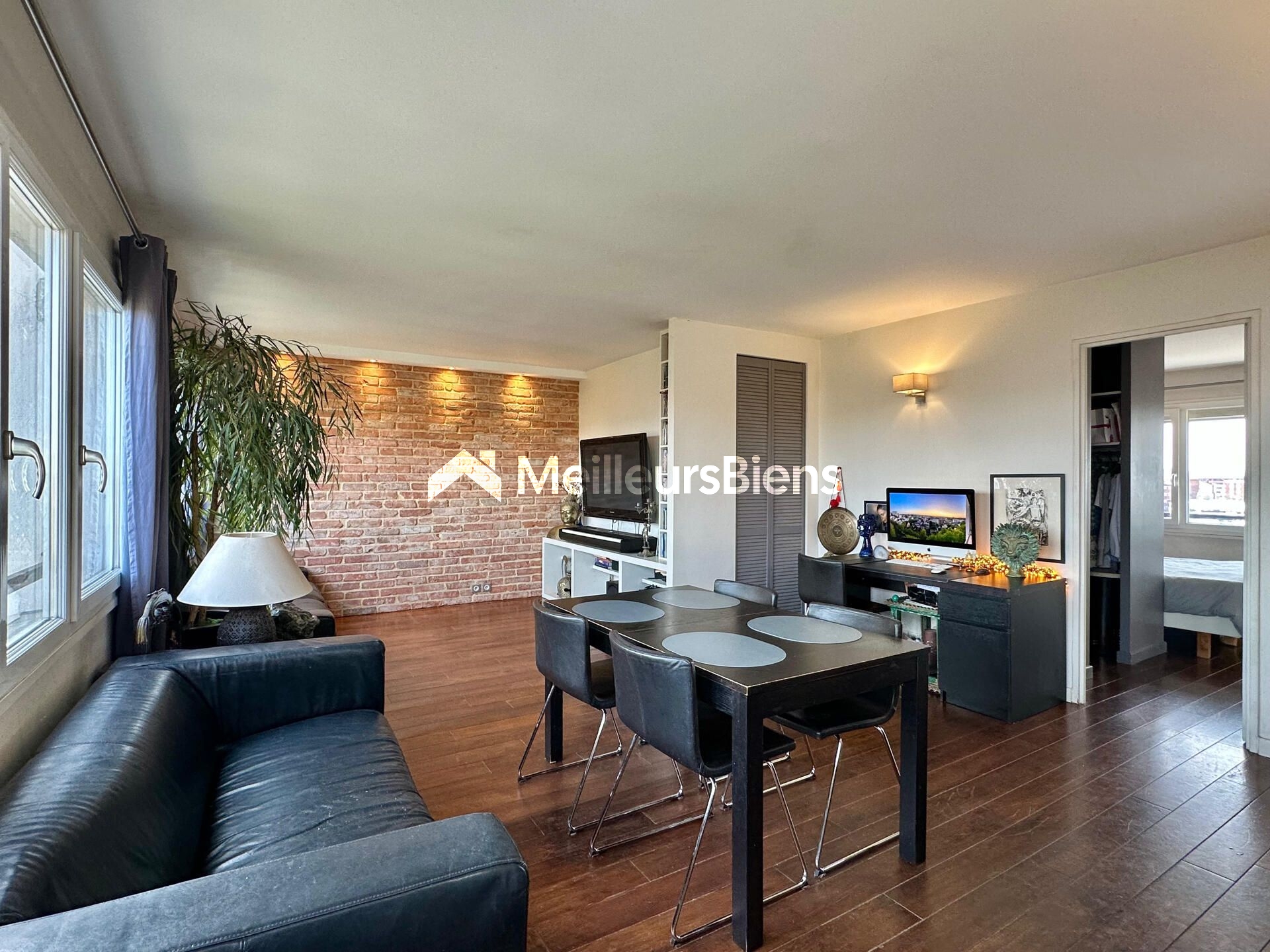 SOUS OFFRE ACCEPTÉE - Incroyable vue pour ce 4 pièces de 62m2 en bord de Marne