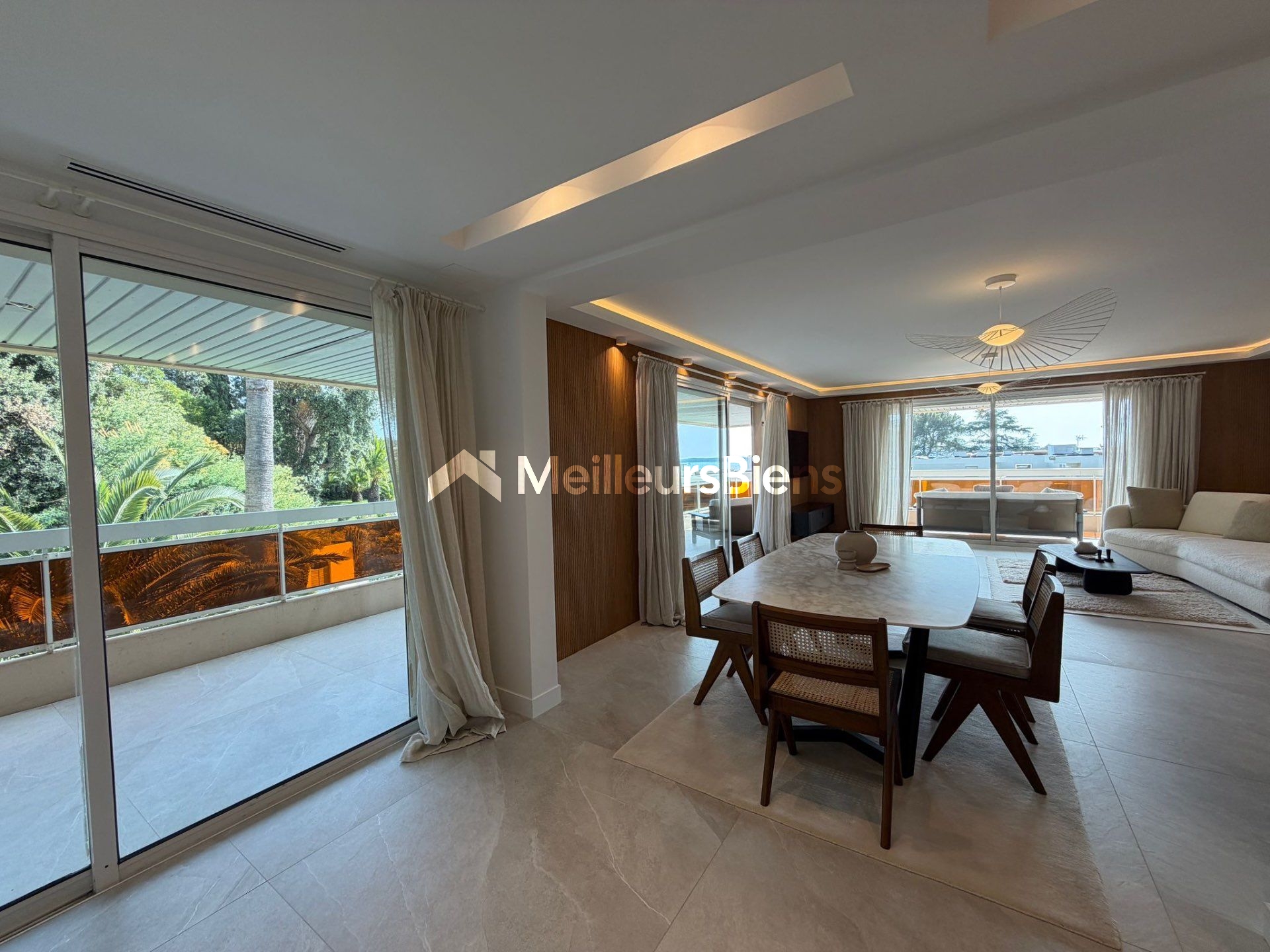 Cannes-Basse Californie : Appartement 5 pièces terrasse, vue mer