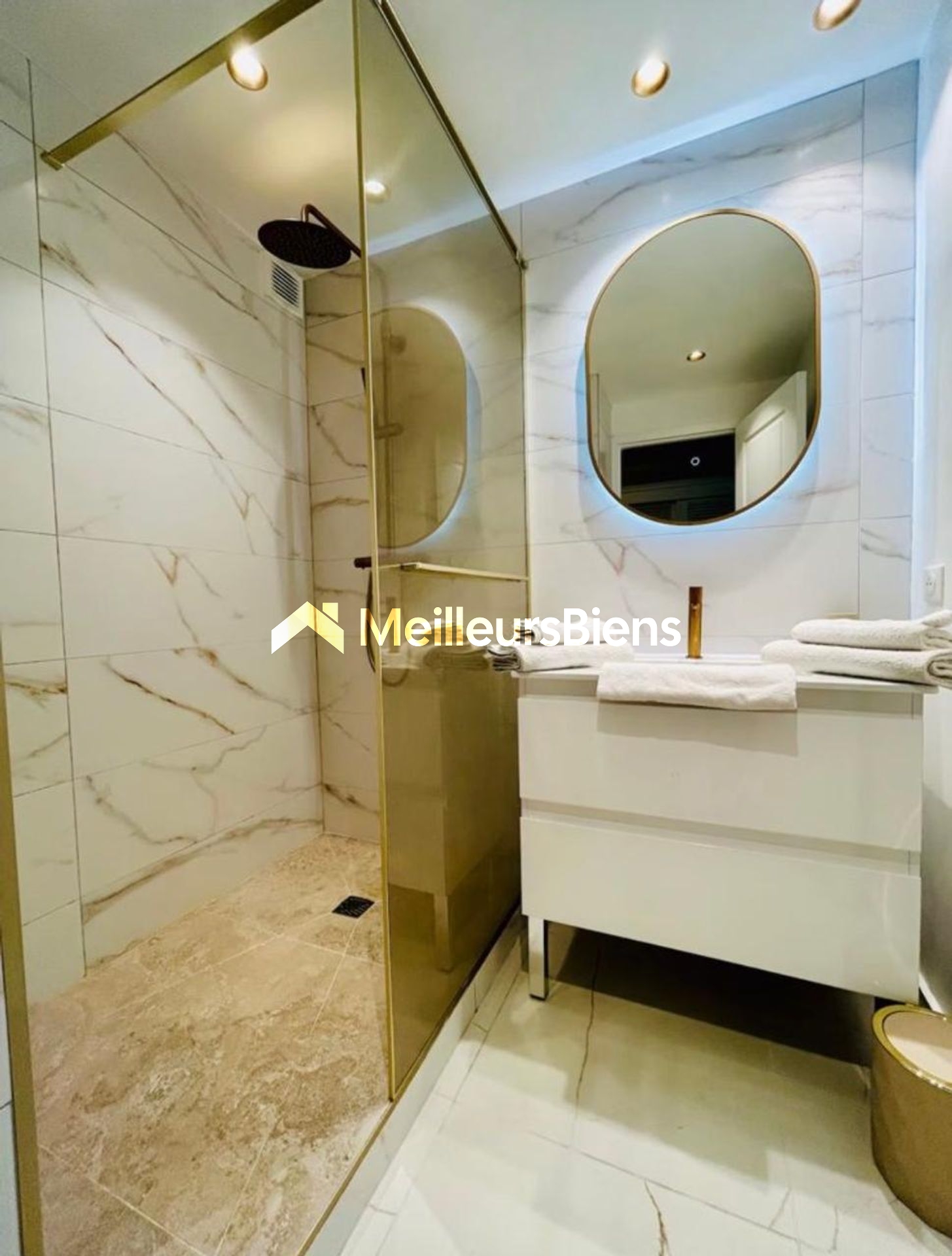 Magnifique studio renové vue mer