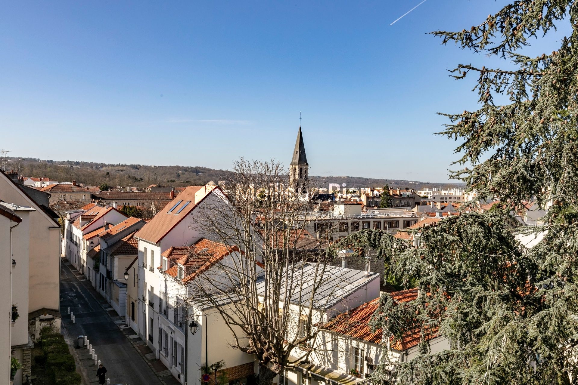 RUEIL-MALMAISON - COEUR DE VILLE - APPARTEMENT FAMILIAL 78 M² - 3 CHAMBRES - 3 BALCONS - 4e ETAGE/5 - BOX - CAVE -