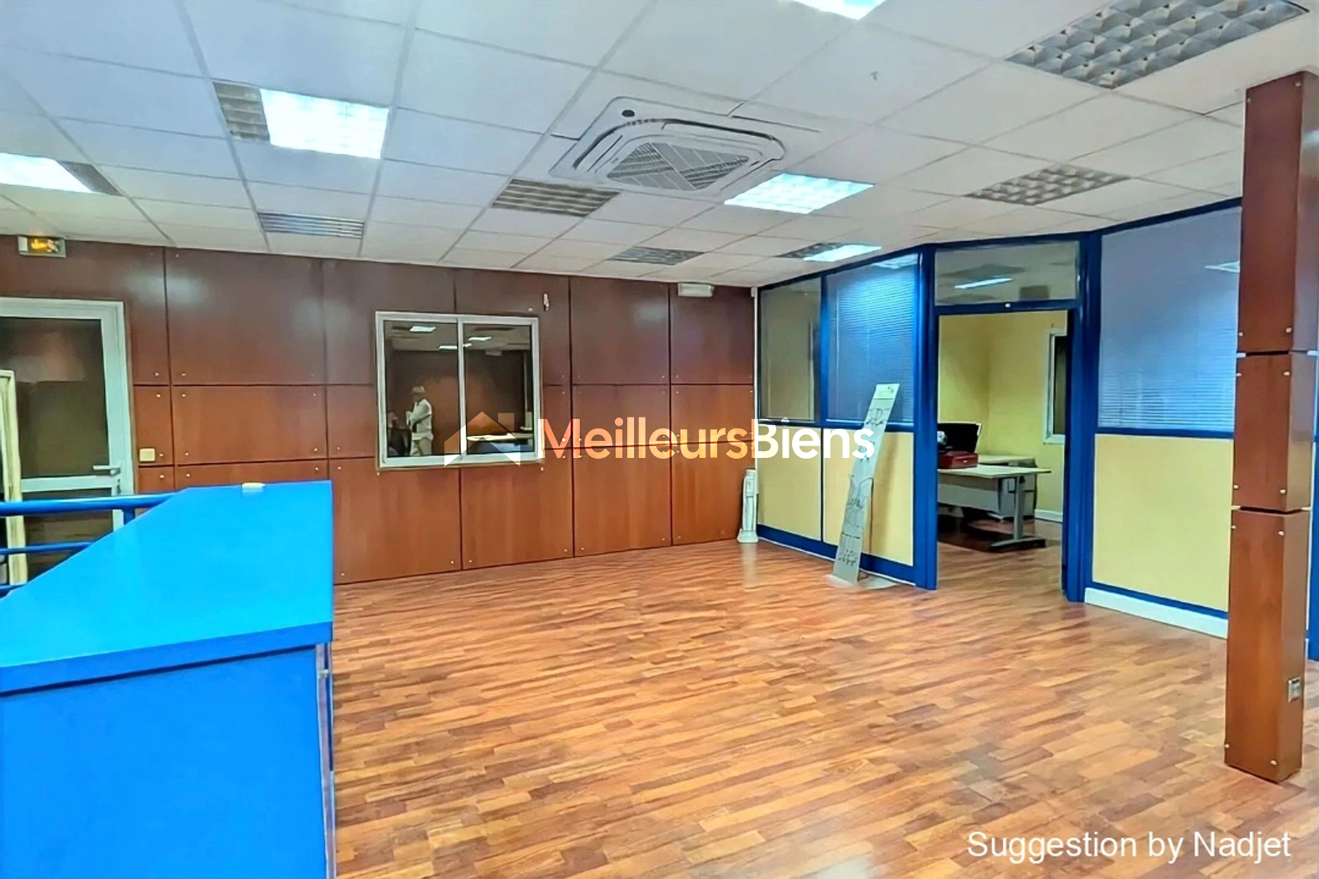 Local professionnel 94 m² – 3 bureaux + salle d'attente – Accès PMR – Idéal cabinet médical