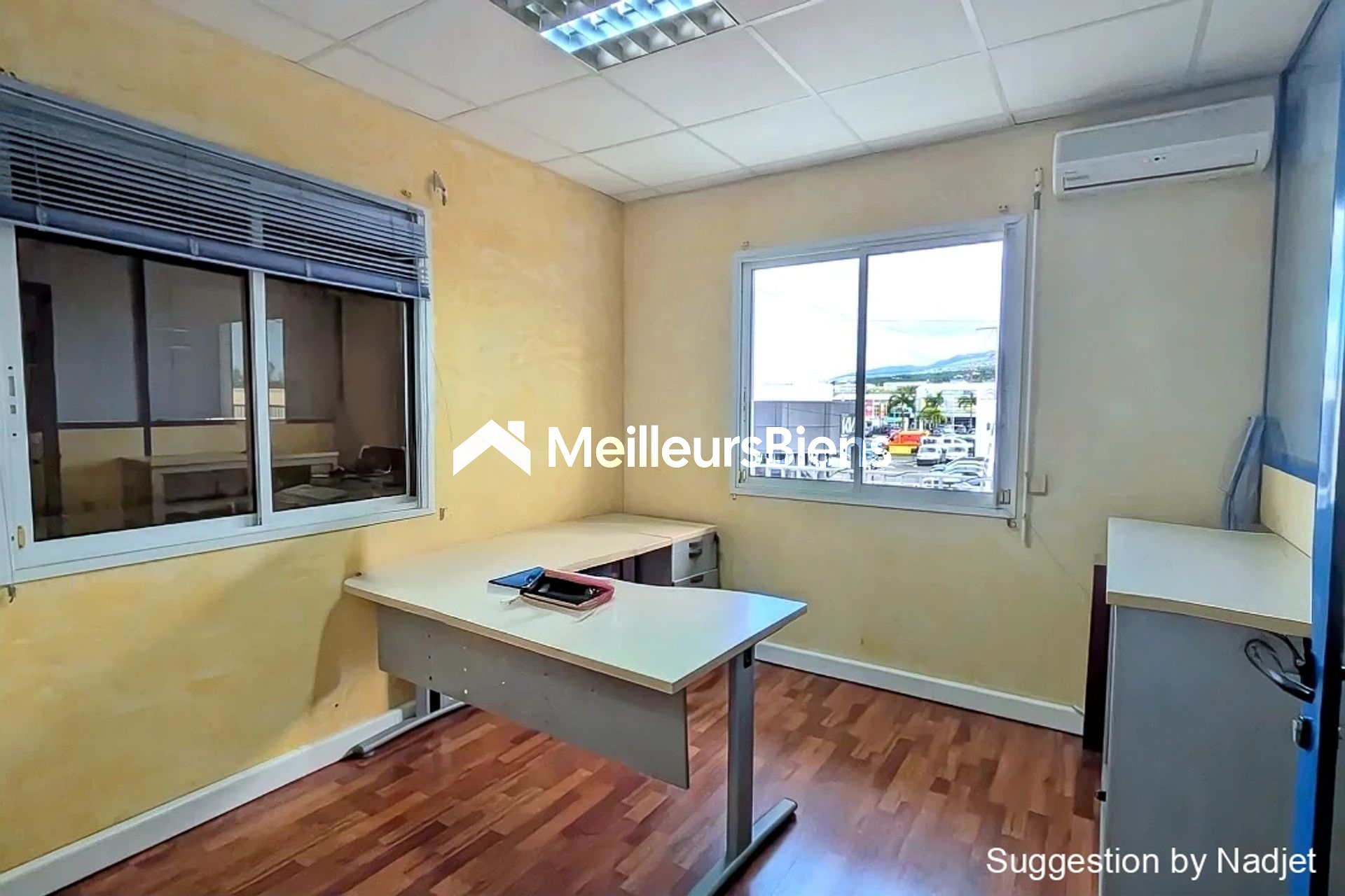 Local professionnel 94 m² – 3 bureaux + salle d'attente – Accès PMR – Idéal cabinet médical
