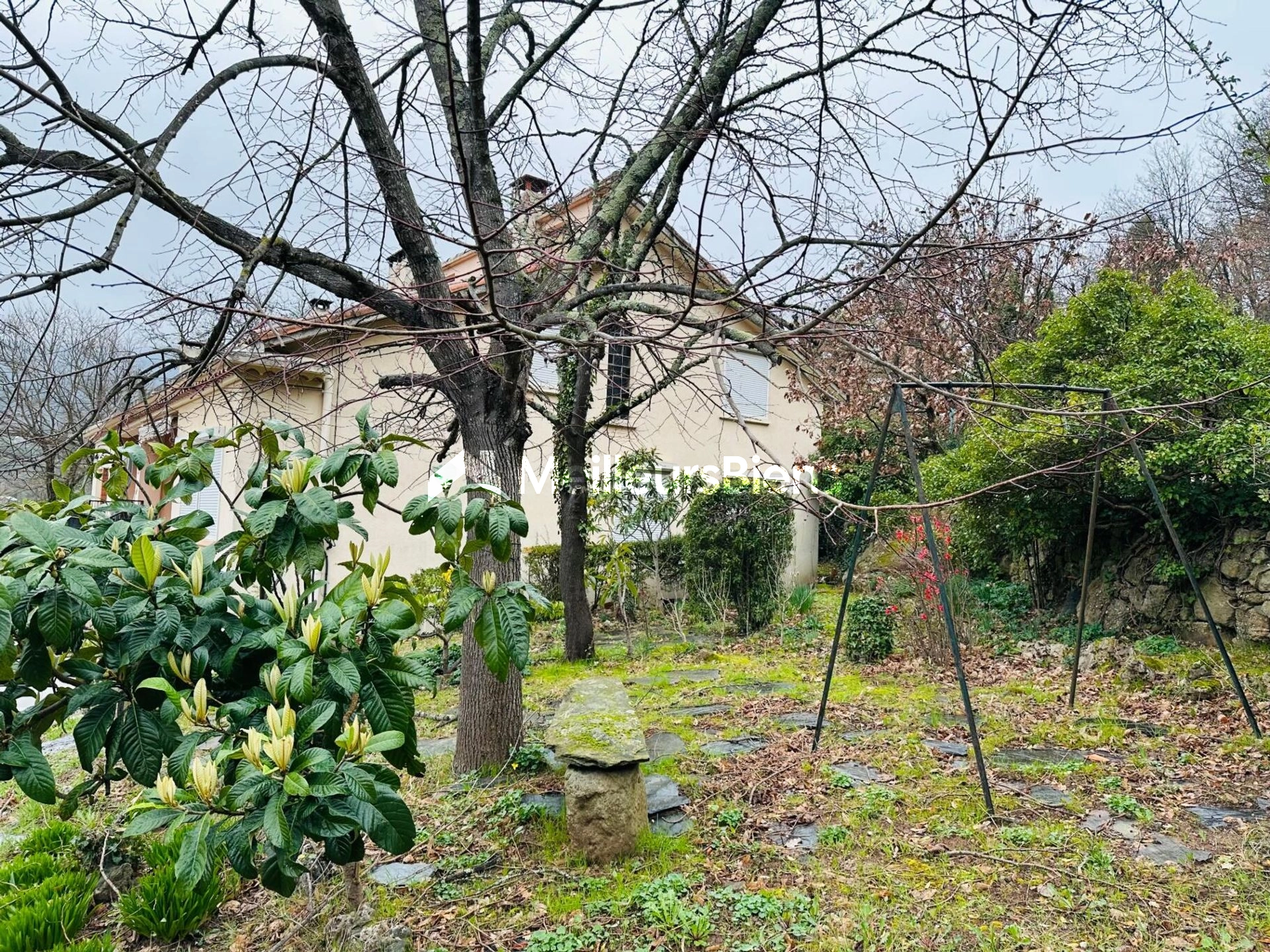 Maison de 115m² avec grand garage et jardin