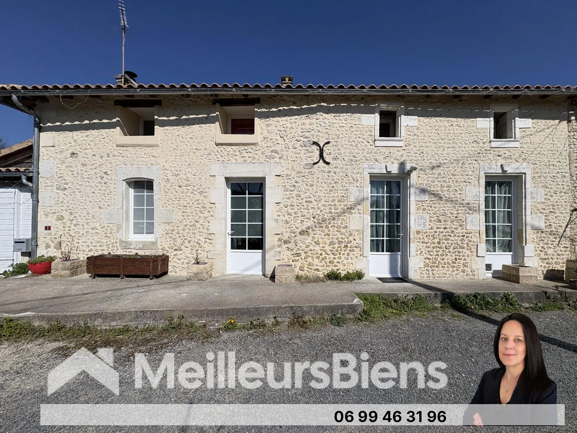 Maison pierre avec jardin et piscine