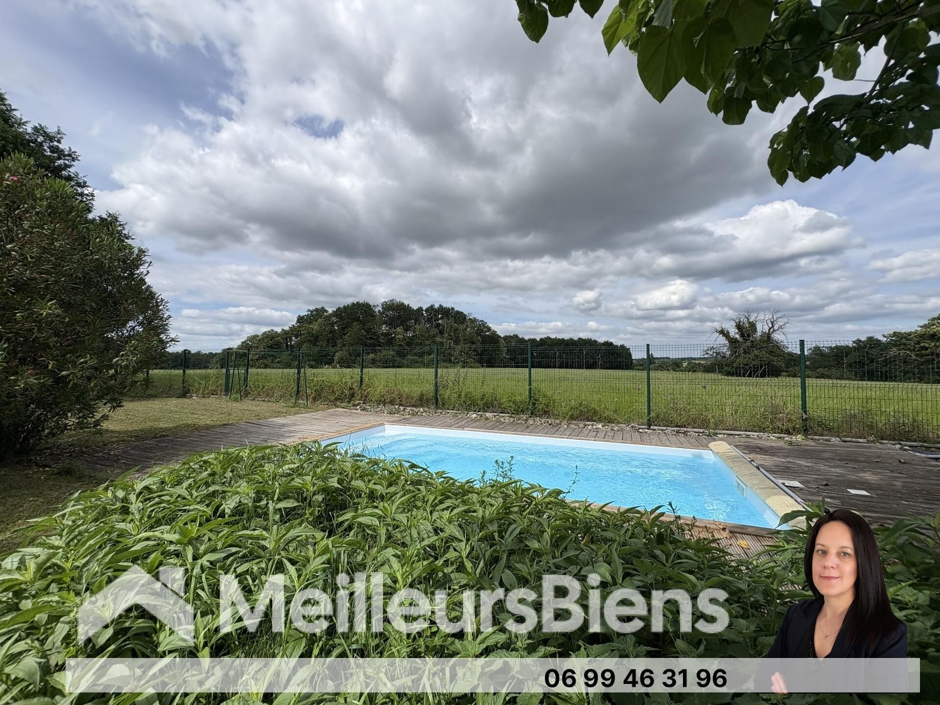 Maison pierre avec jardin et piscine