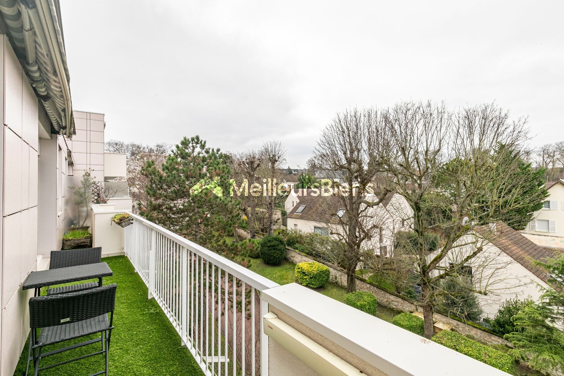 RUEIL-MALMAISON - CENTRE VILLE BOIS PREAU - APPARTEMENT DE 50 M² - 1 CHAMBRE - DERNIER ETAGE - PARKING - CAVE -