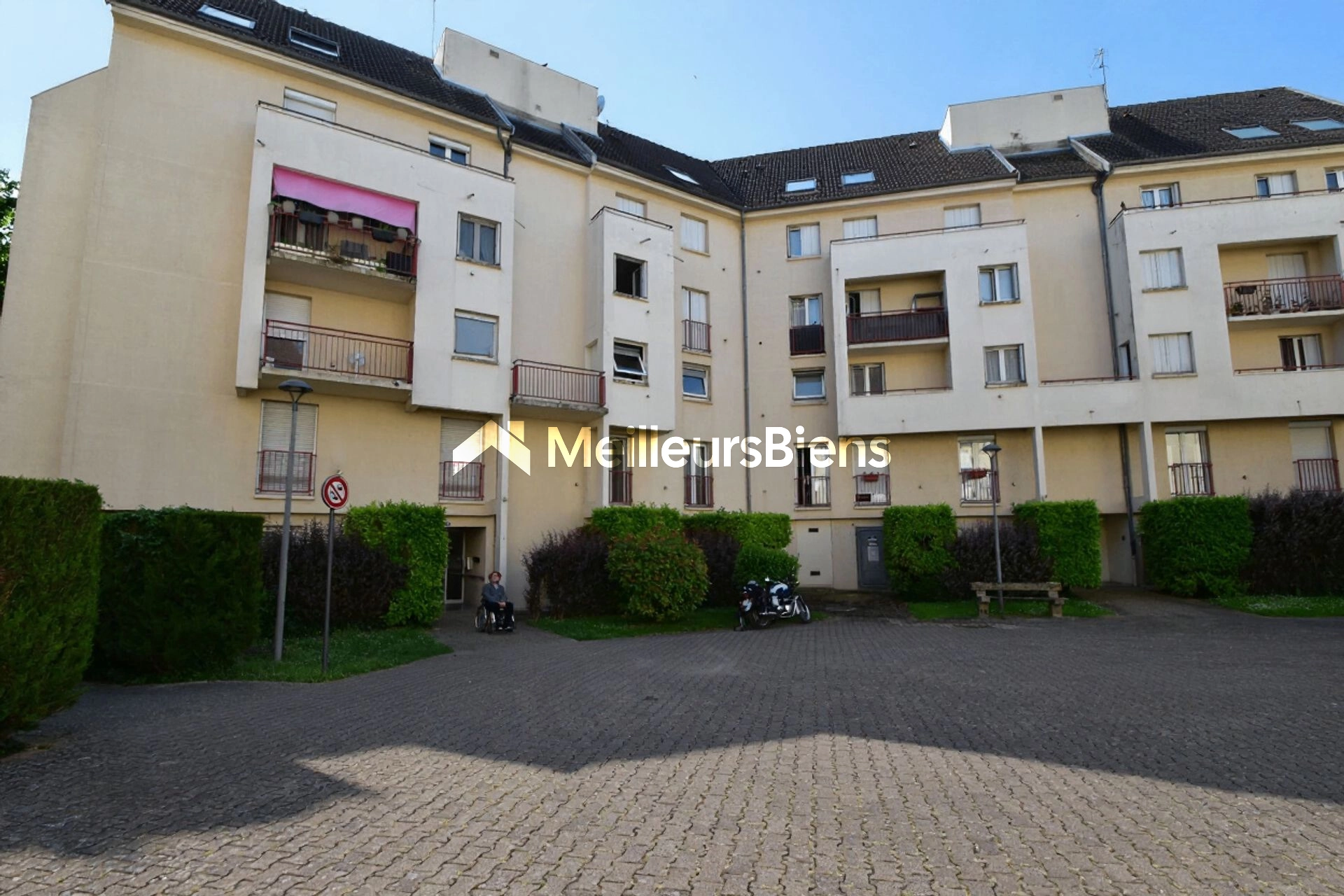 APPARTMENT T5 82 M²