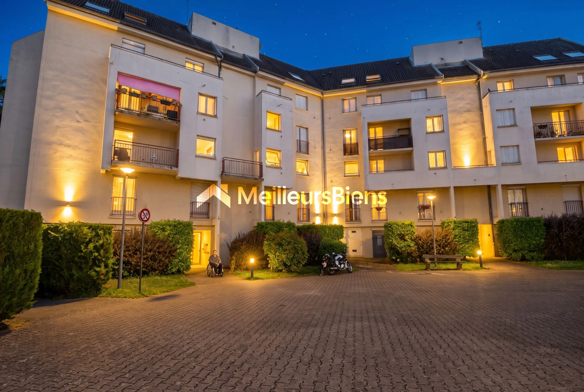 APPARTMENT T5 82 M²
