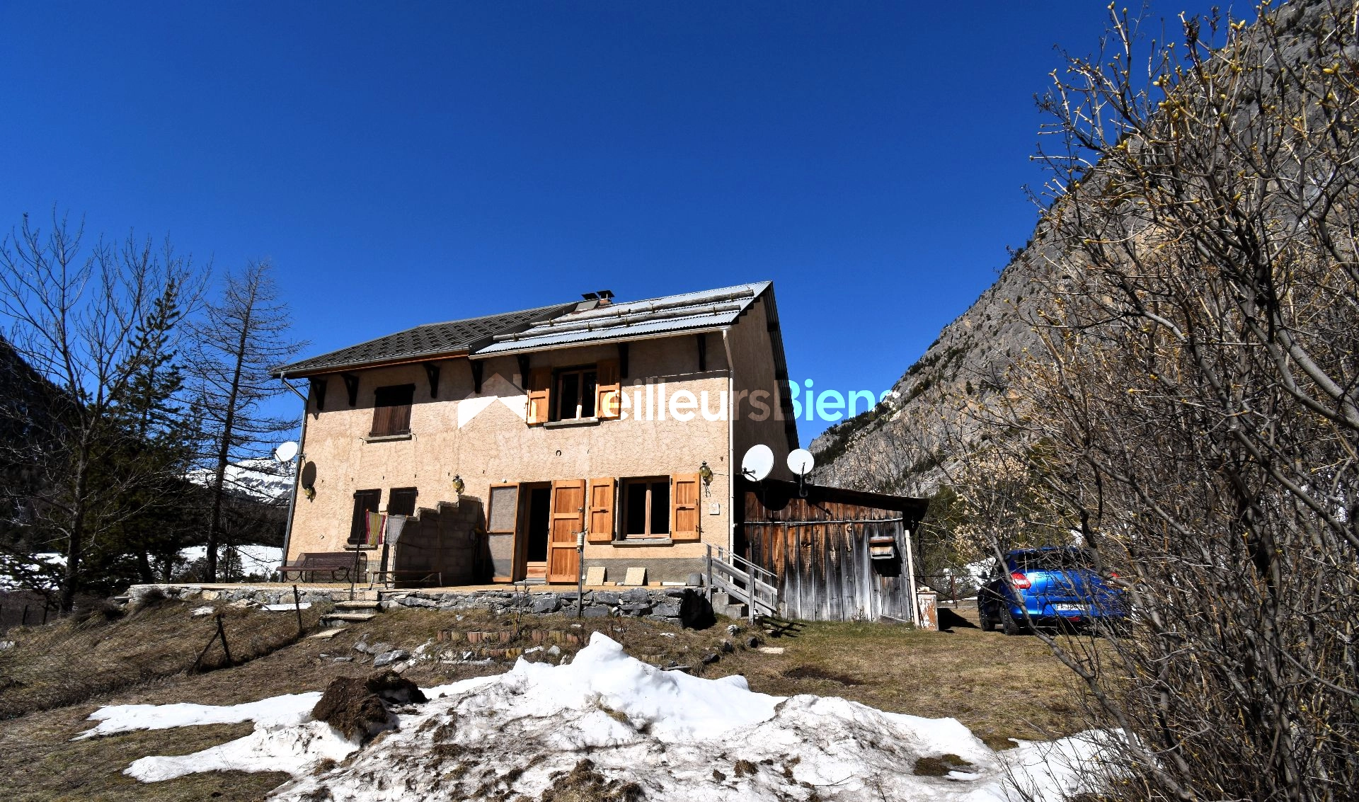 Maison ensoleillée sur les hauteurs de Plampinet – 3 chambres, jardin, garage et cadre alpin exceptionnel