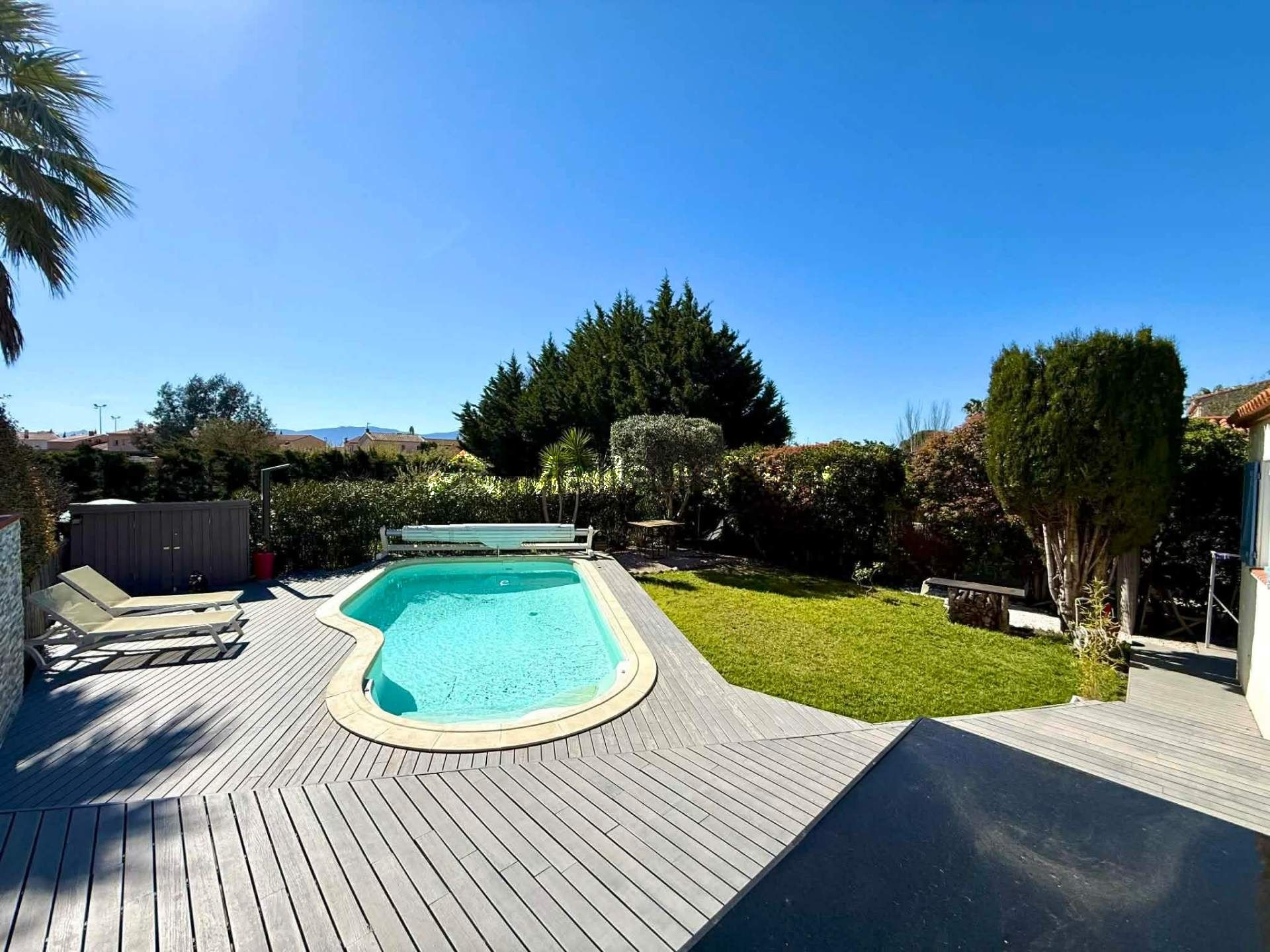Belle villa T5 piscine de 100m² sur parcelle de 493 à Saleilles