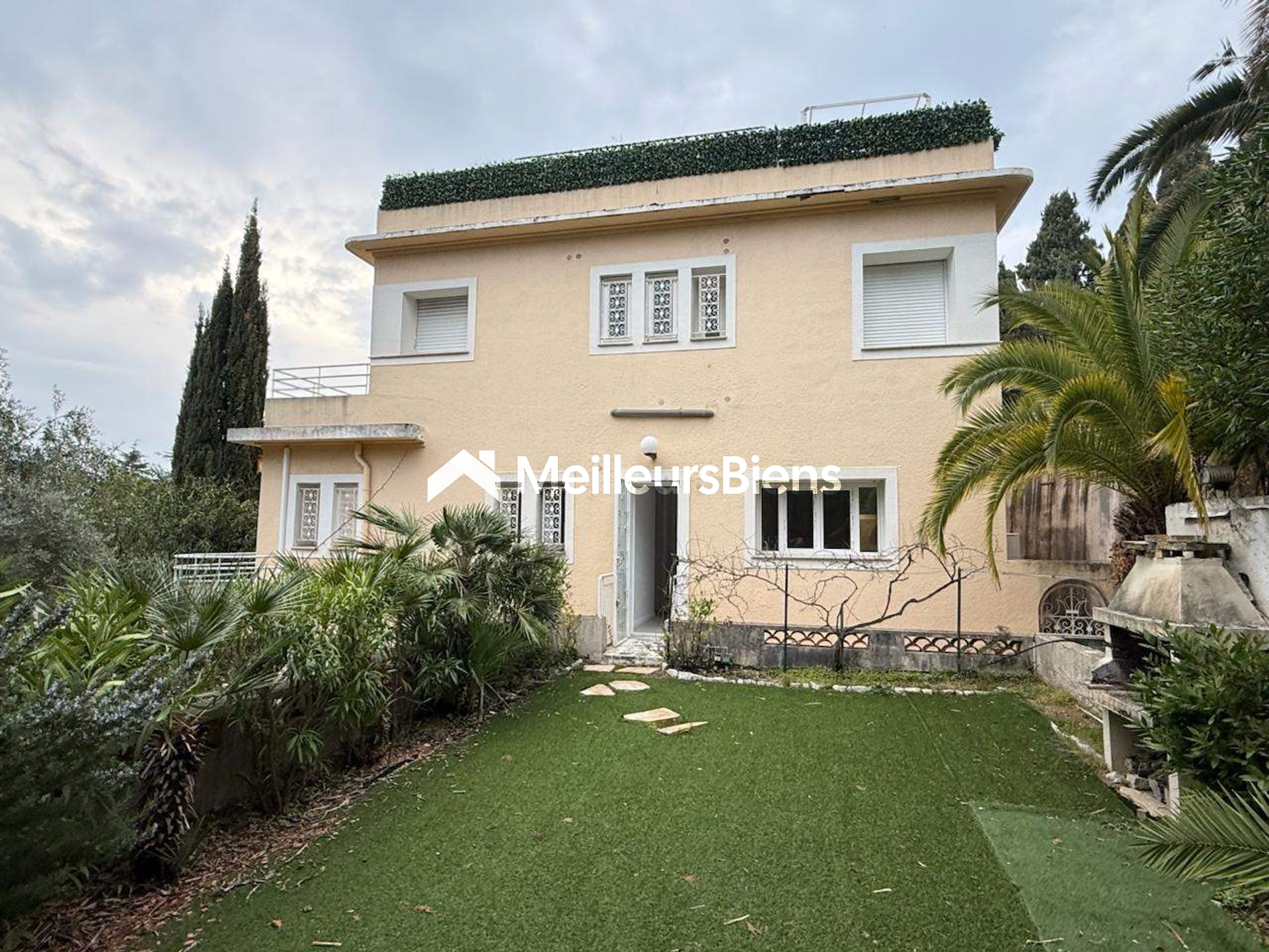 Cannes-Maréchal Juin : 3-4 pièces rénové atypique, jardin et terrasse
