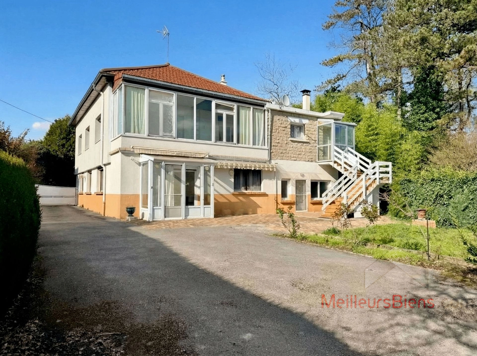 Maison de 236 m2 avec 2 logements, jardin et atelier