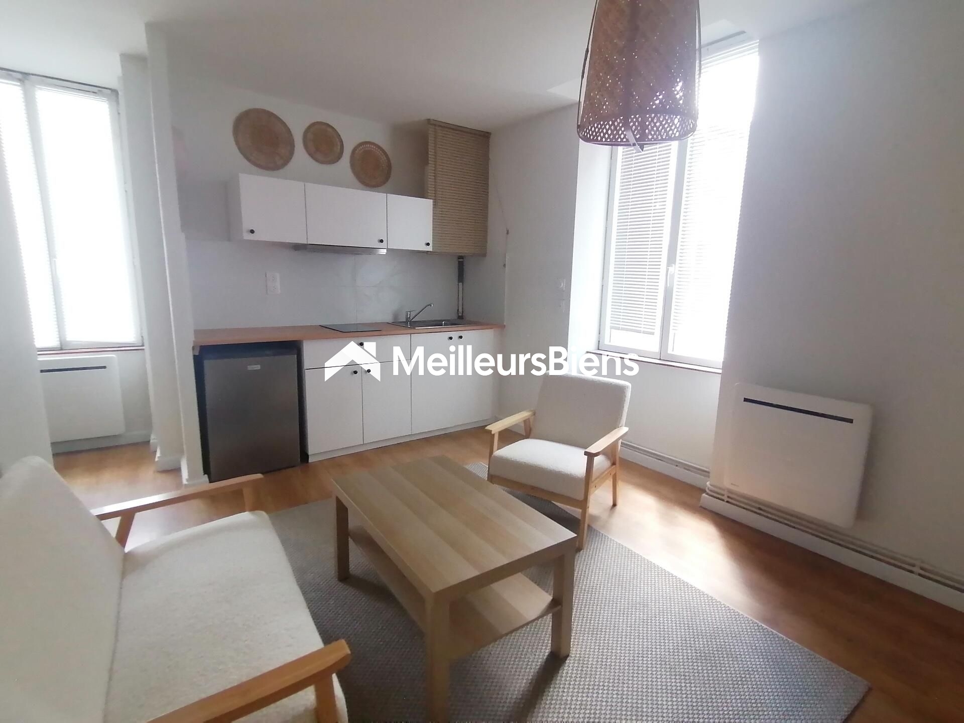 Appartement rénové T1 Bordeaux quartier Nansouty