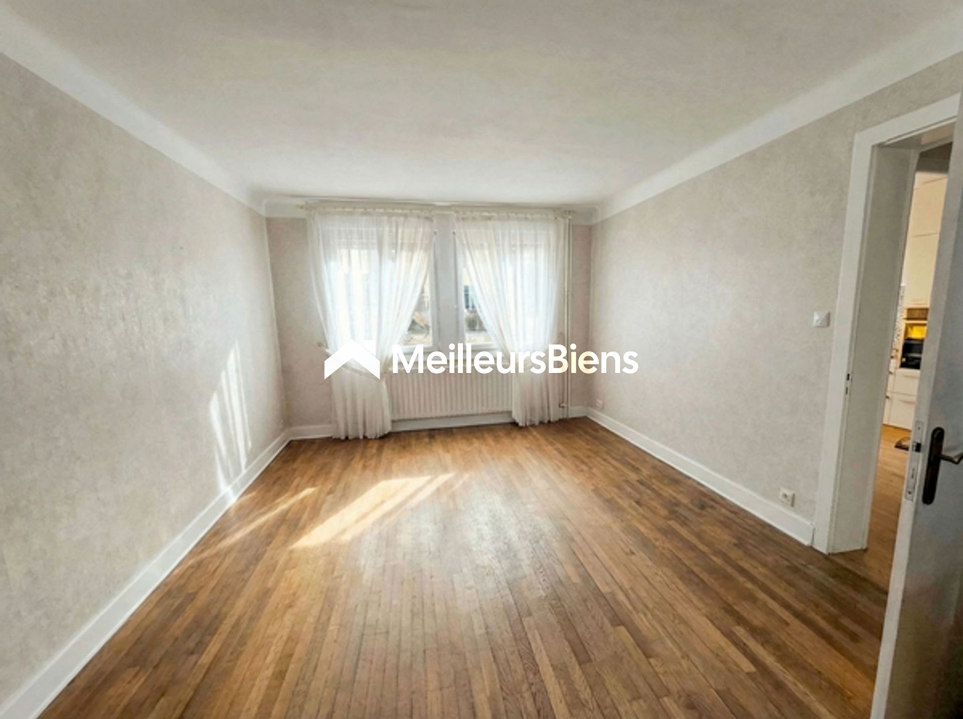 Maison individuelle T5 avec 3 chambres, jardin, parking et garage à Lunéville (54300)