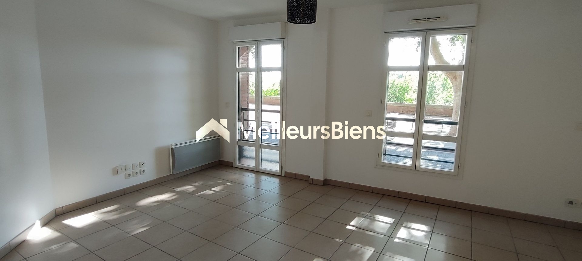 Toulouse Carmes: grand T2 42m2 quai de Tounis vue Garonne.