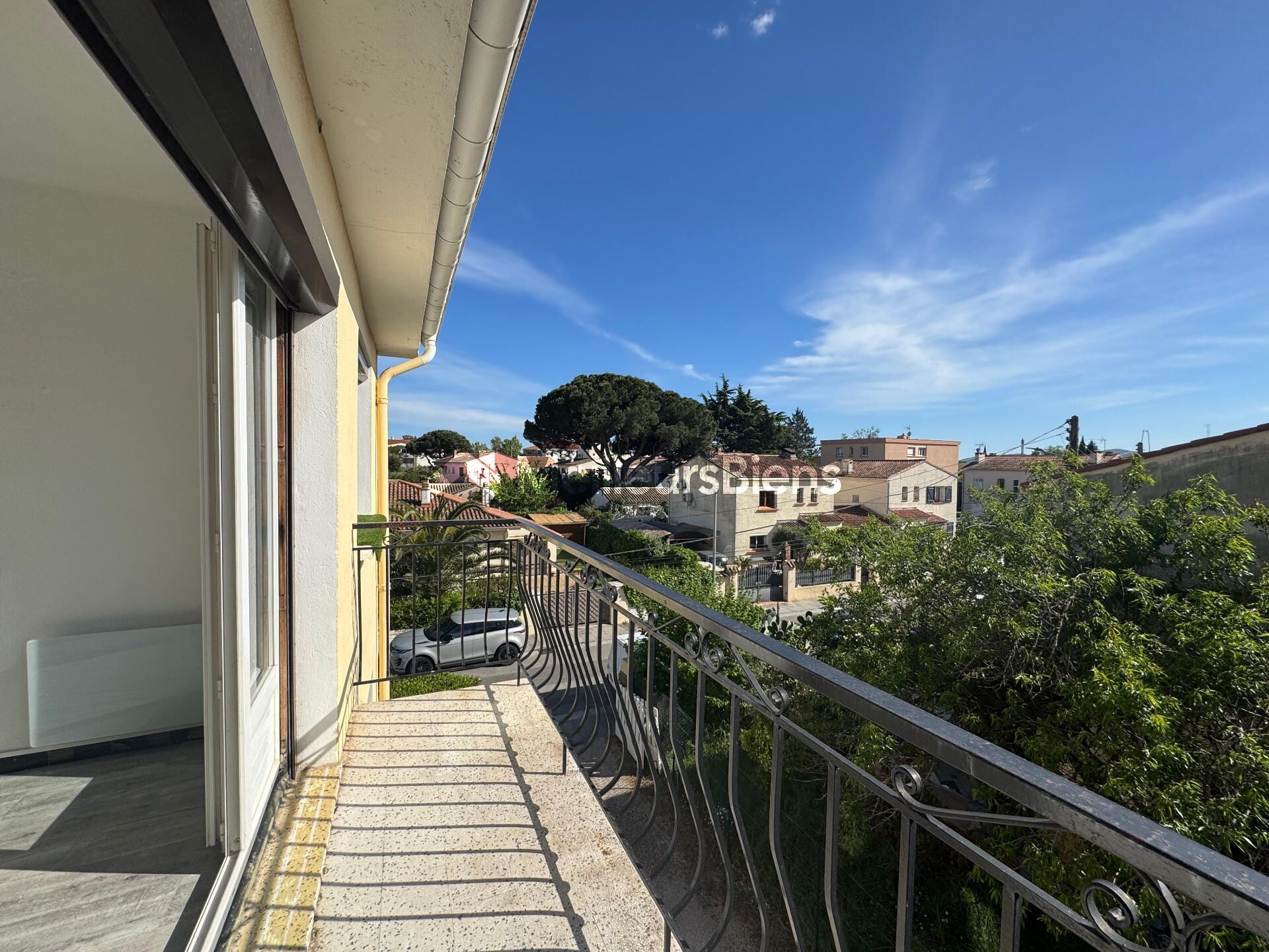 Fréjus plage - Appartement T2 47 m2 traversant expo sejour sud avec parking vue dégagée !