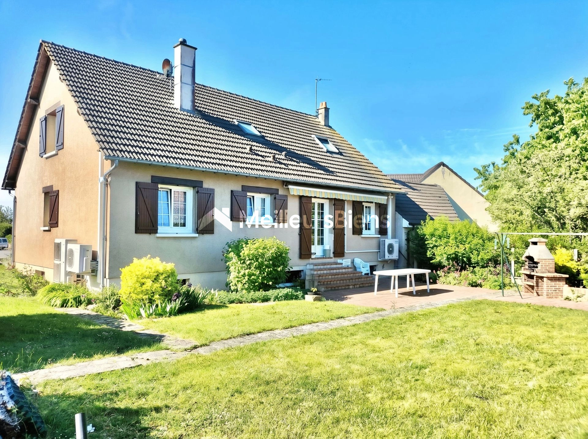 Maison familiale rénovée 4 chambres – 142 m² – Jardin – Sous-sol complet - Bonneval (28800)