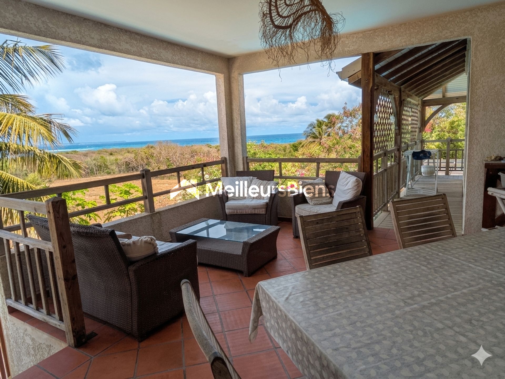 EXCLUSIVITÉ – Villa vue mer avec 3 dépendances locatives | Le Moule, La Couronne Conchou