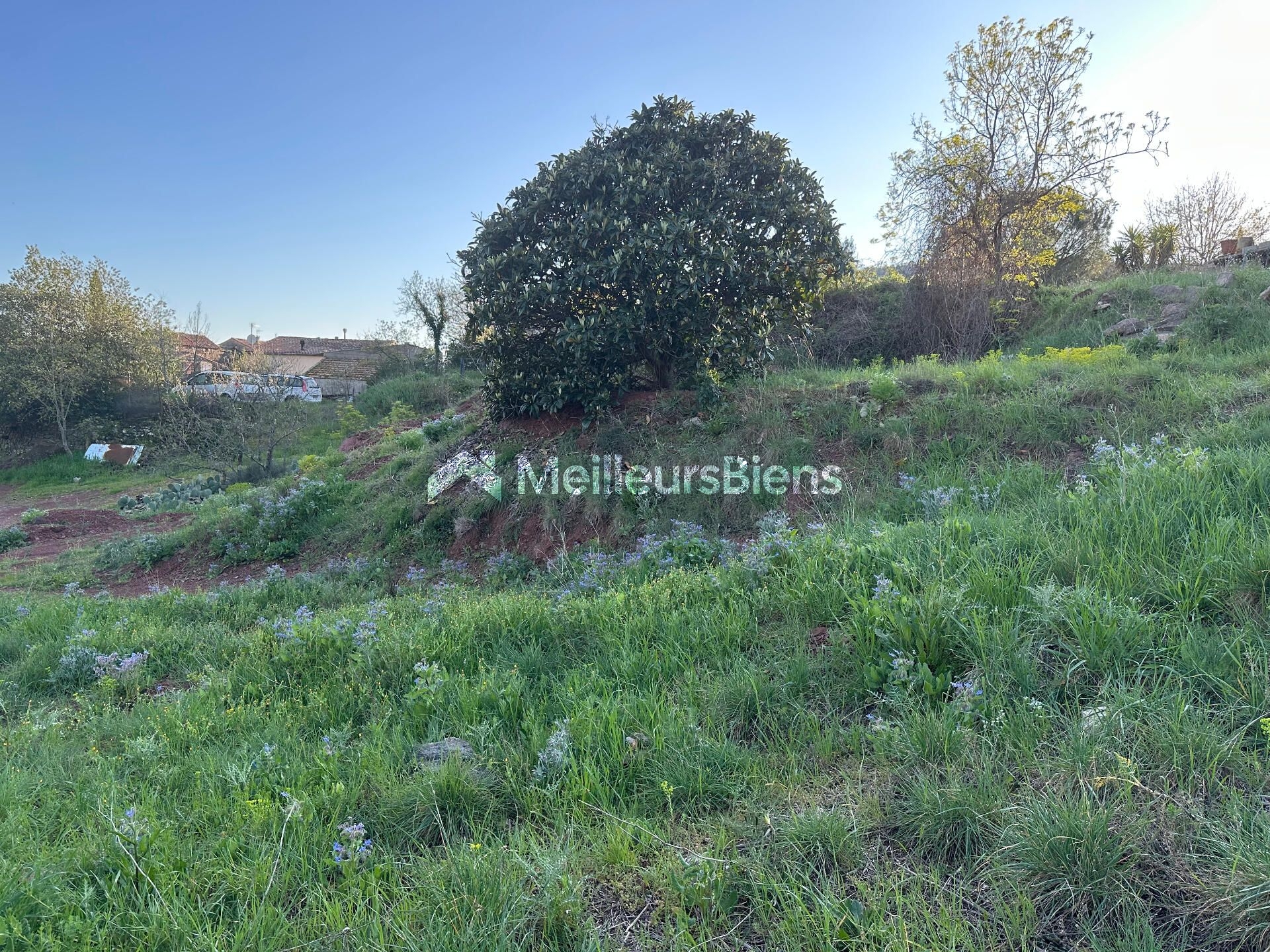 Beau Terrain à batir de 870m² à Octon