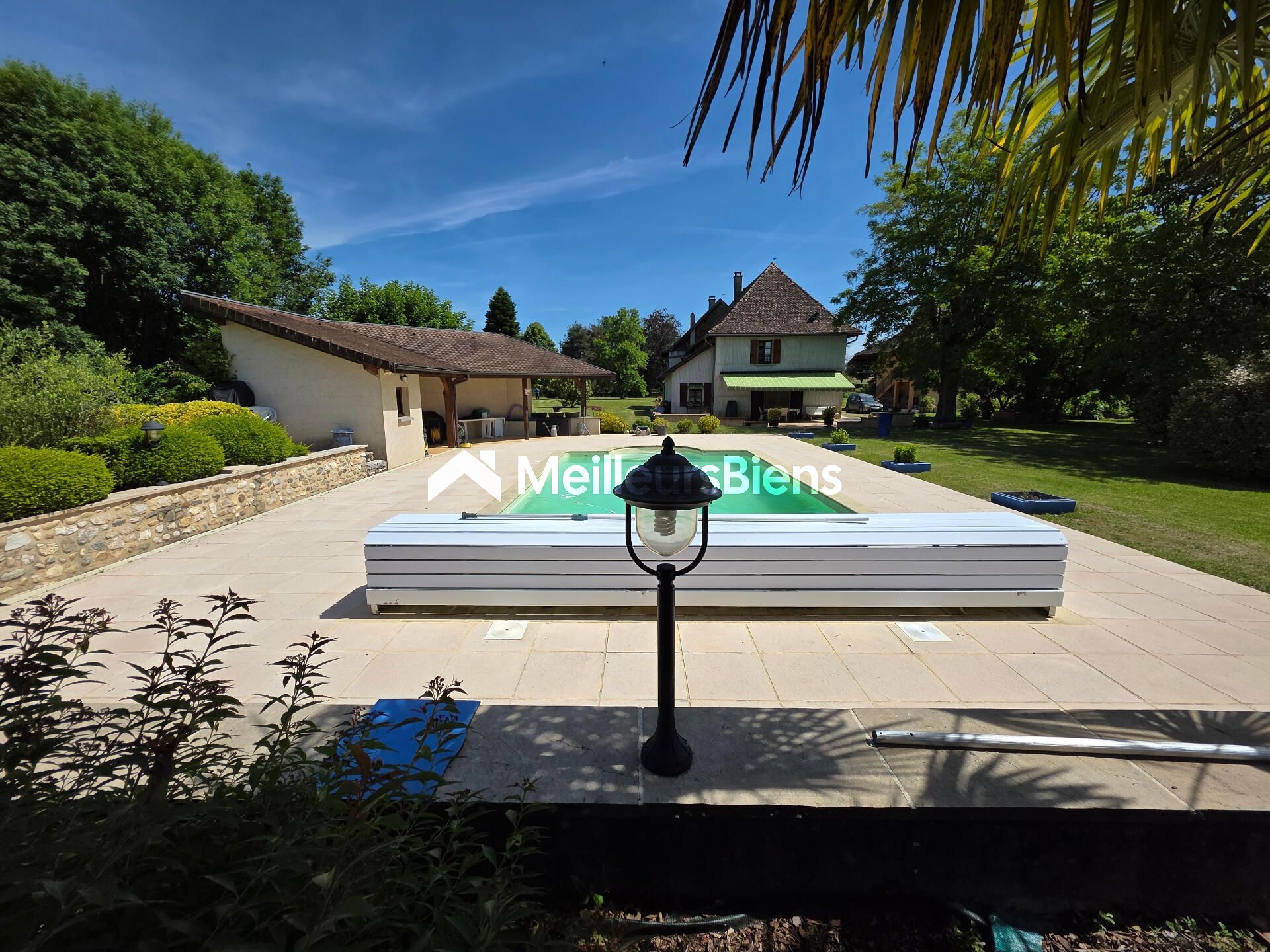 Exclusivité Les Avenières. Maison + dépendance