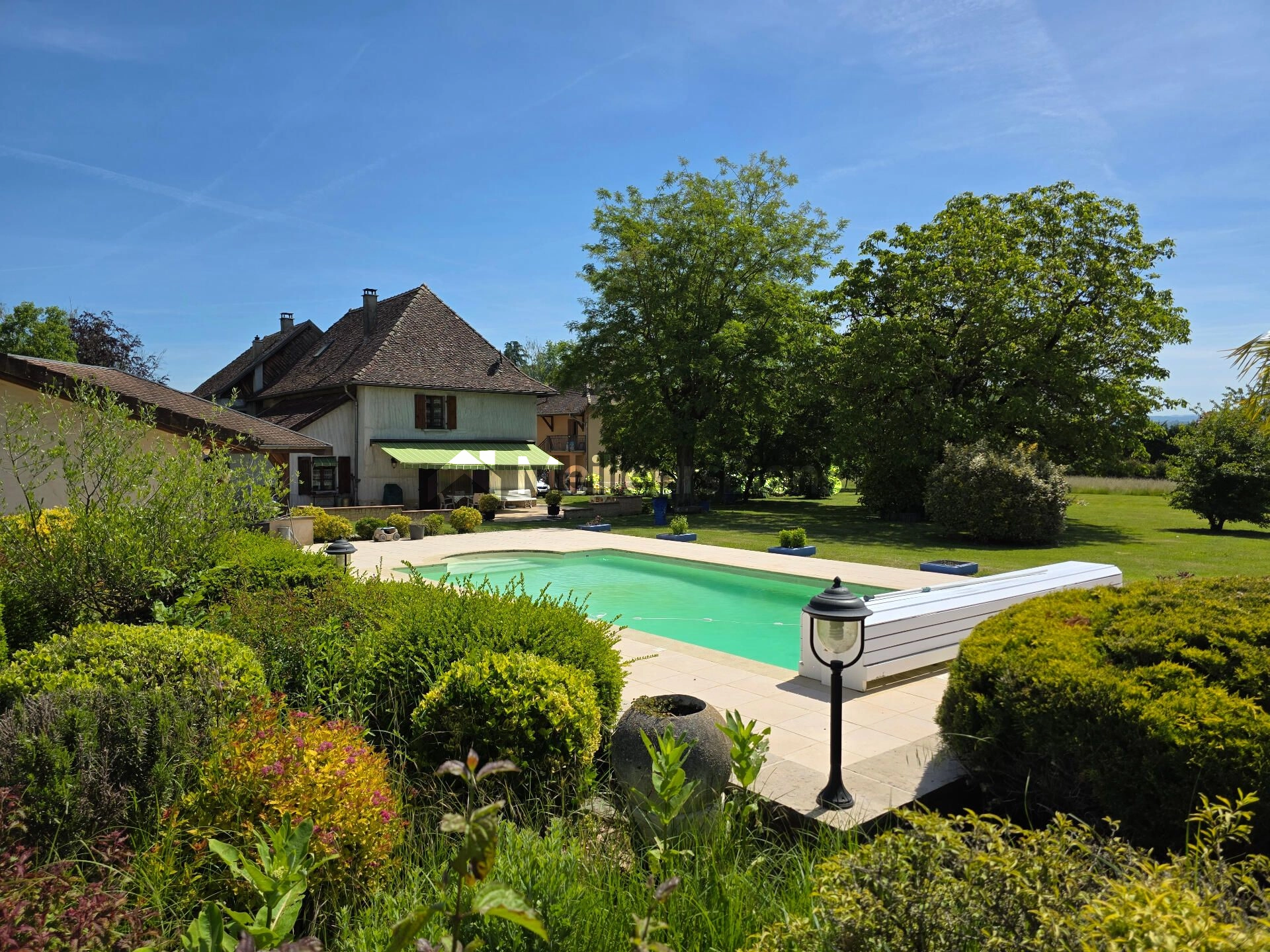 Exclusivité Les Avenières. Maison + dépendance