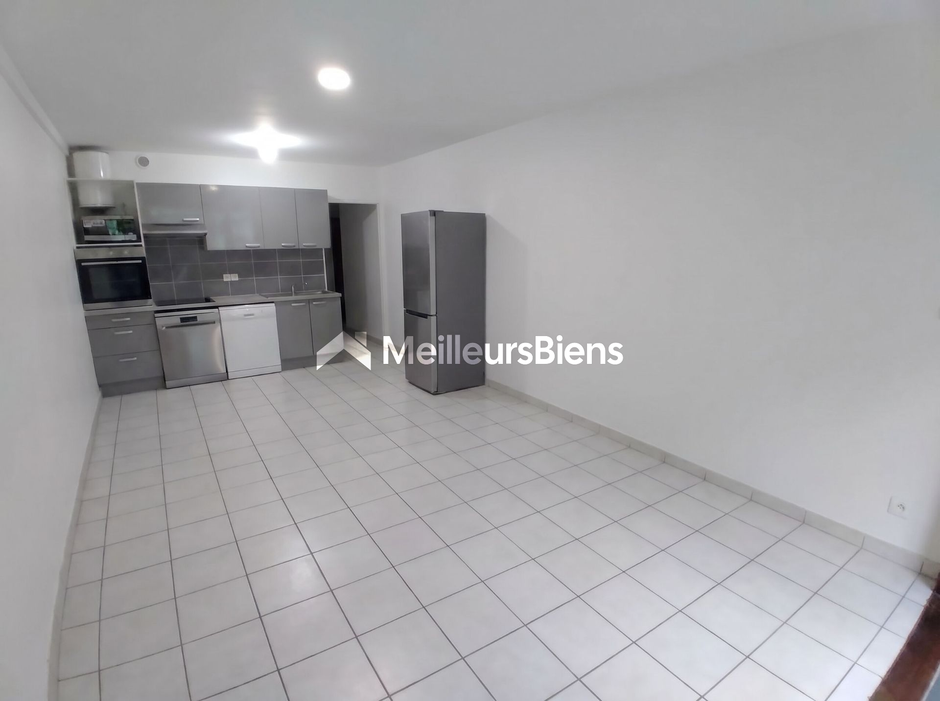 Appartement T2/T3 de 57 m² Saint Gilles les Bains (prox. Roches Noires)