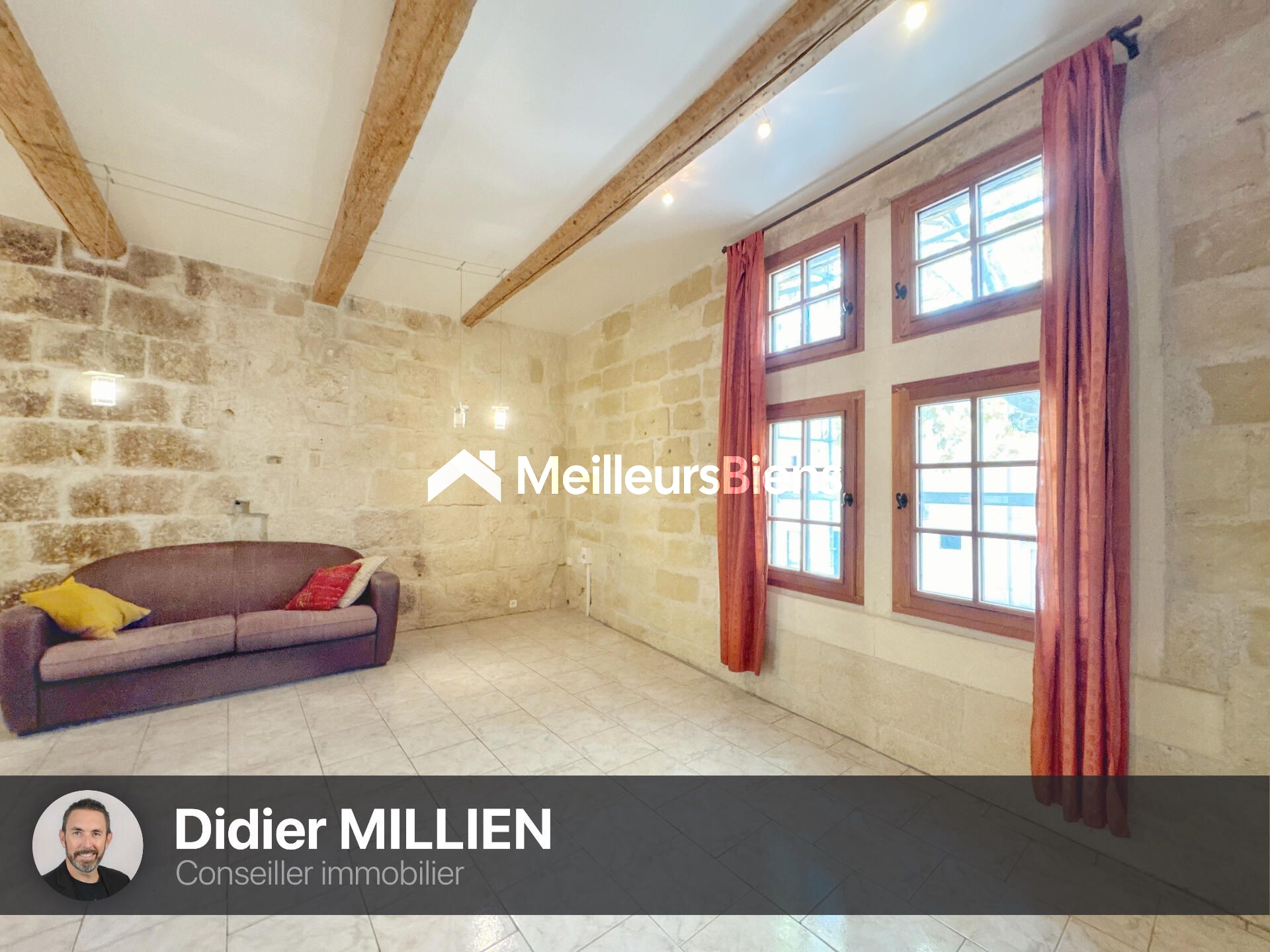 Maison de village de caractère du XVIe siècle, 4 pièces avec garage à Loupian