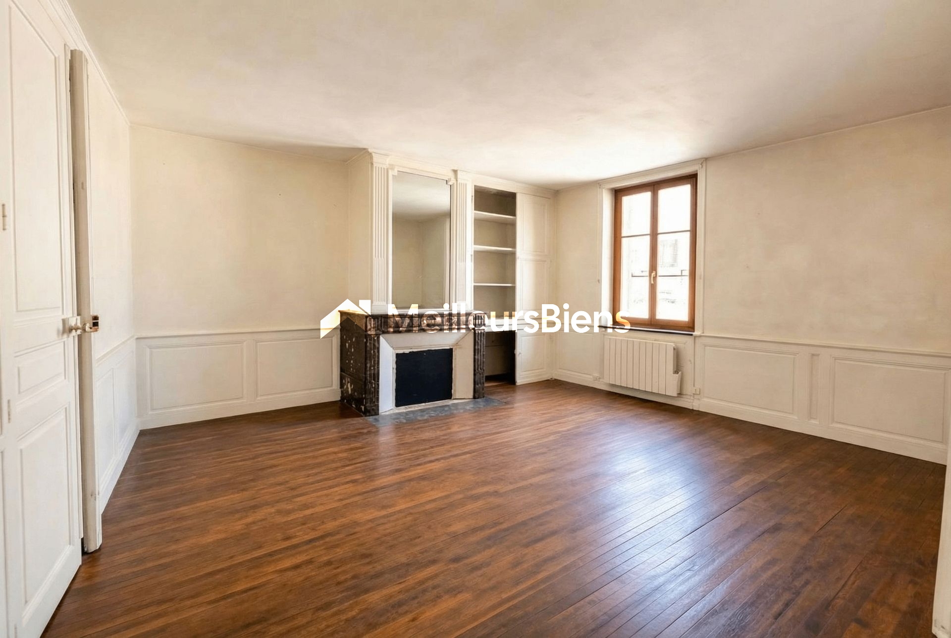 Nancy Stanislas – 102m² de caractère – Parquet / Cheminées